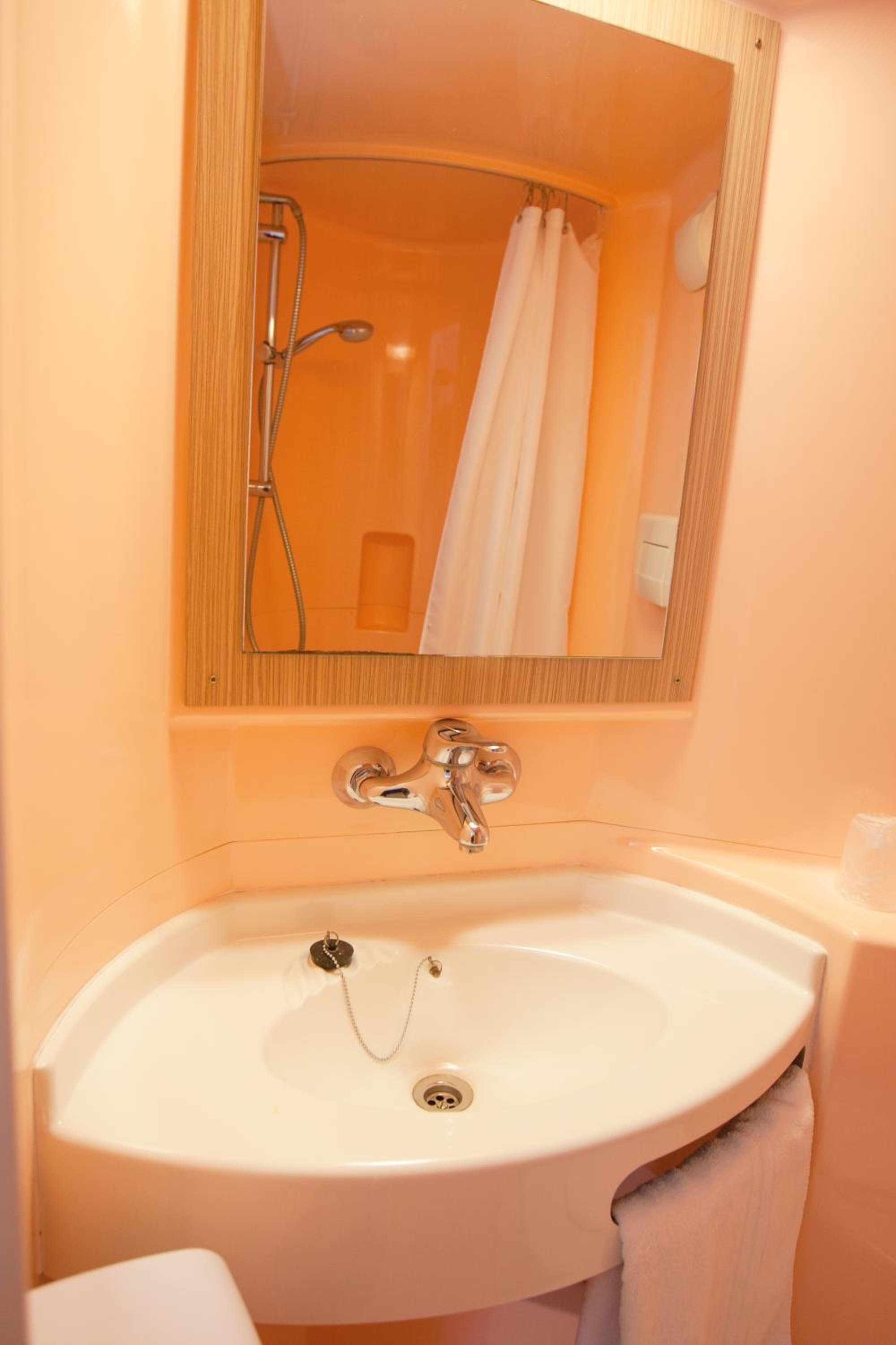 Double Room - Photo 4