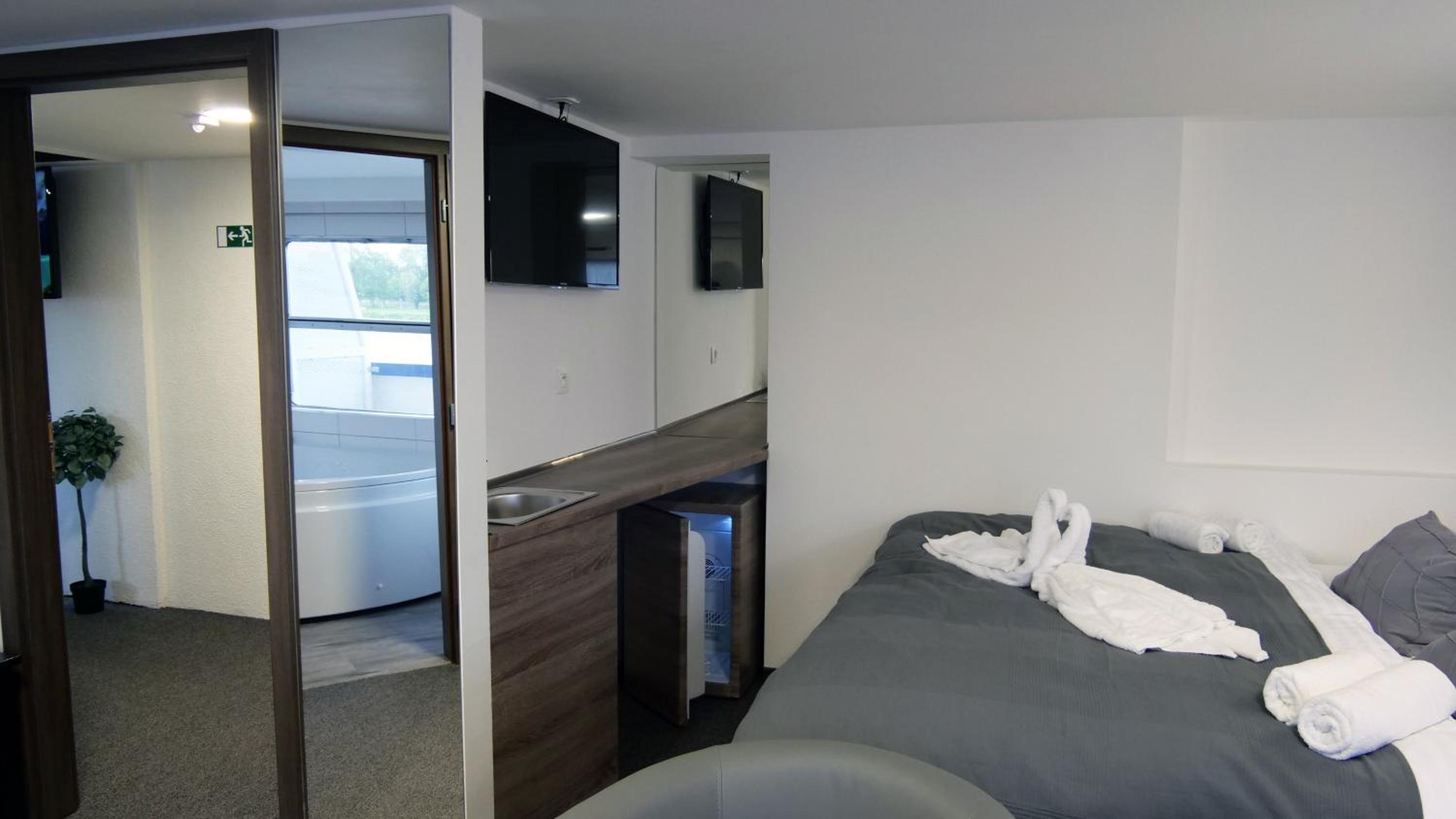 Suite with River View photo 2