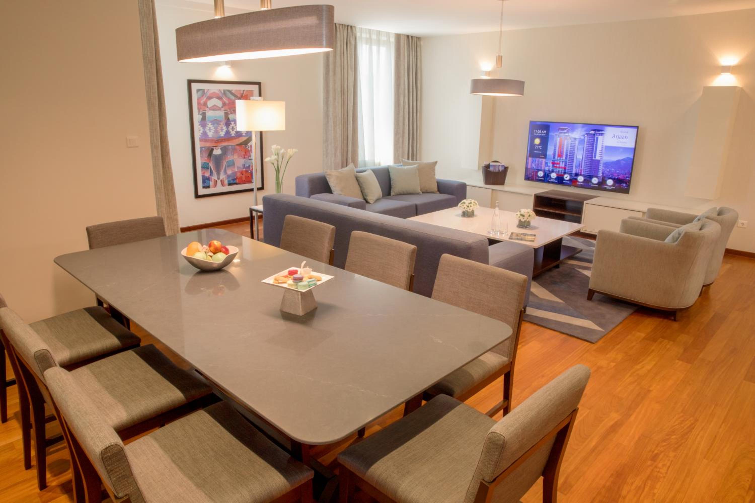Spacious Three Bedroom Suite - Photo 10