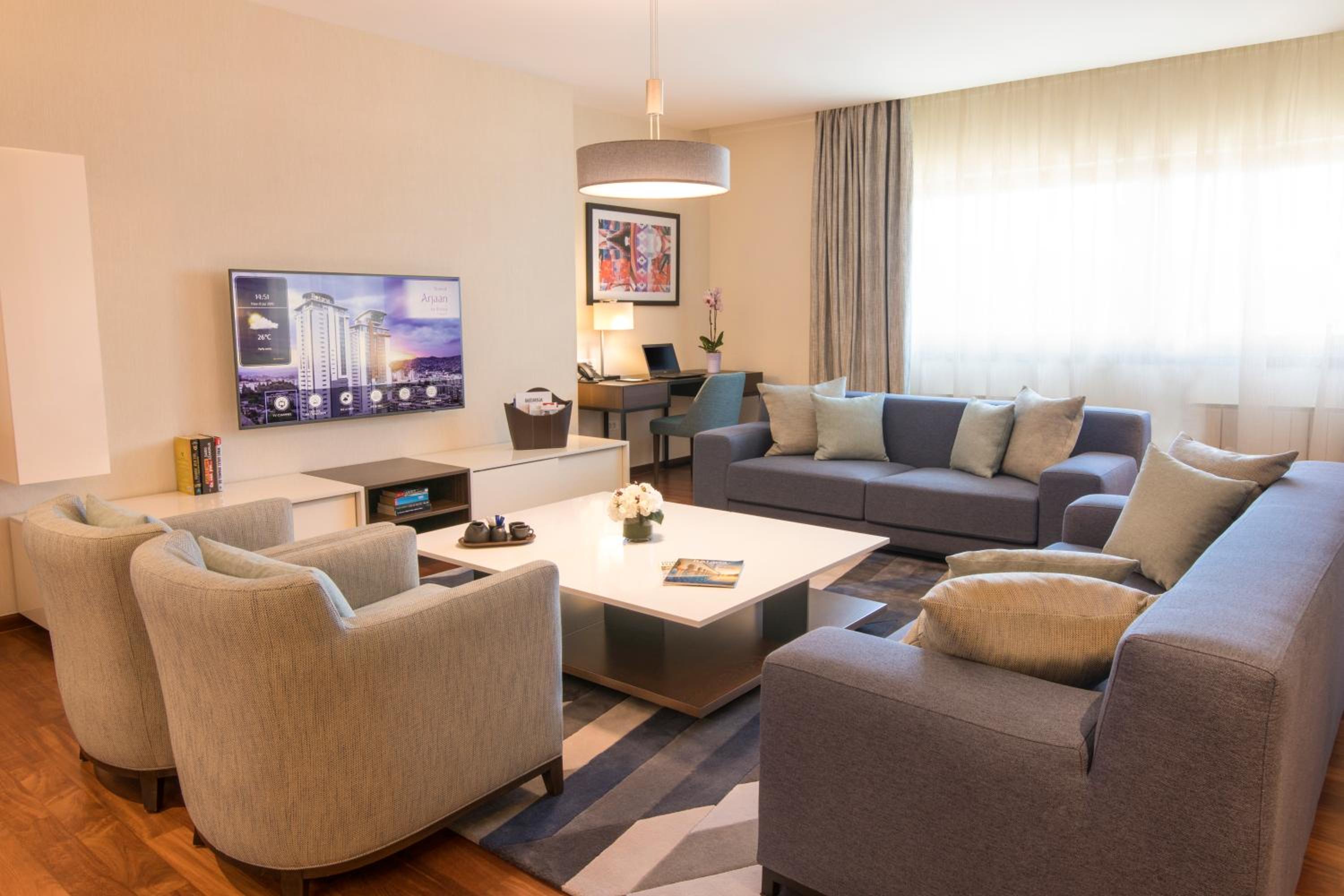 Spacious Three Bedroom Suite - Photo 1