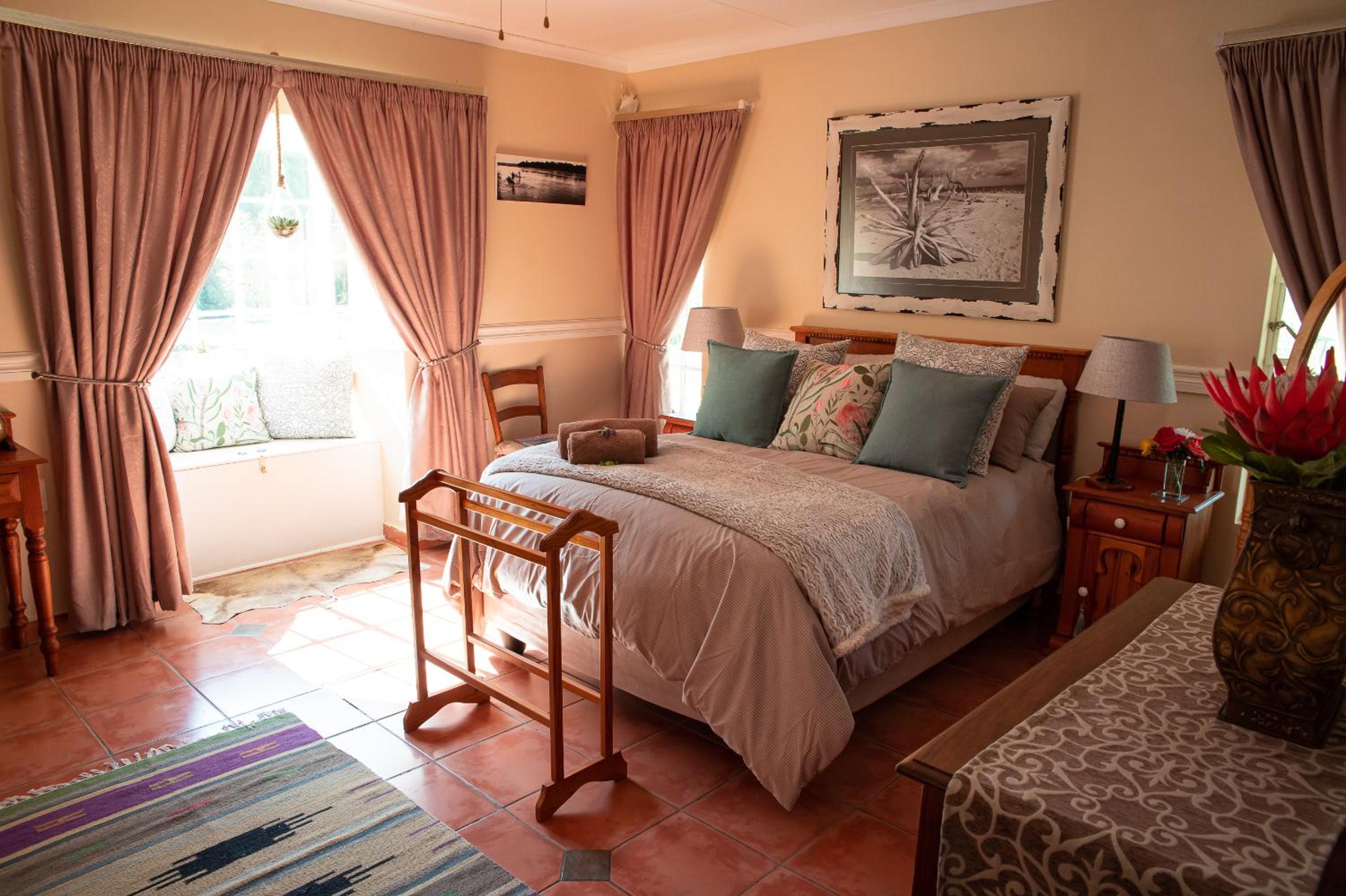 Double Room with Patio - Photo 14