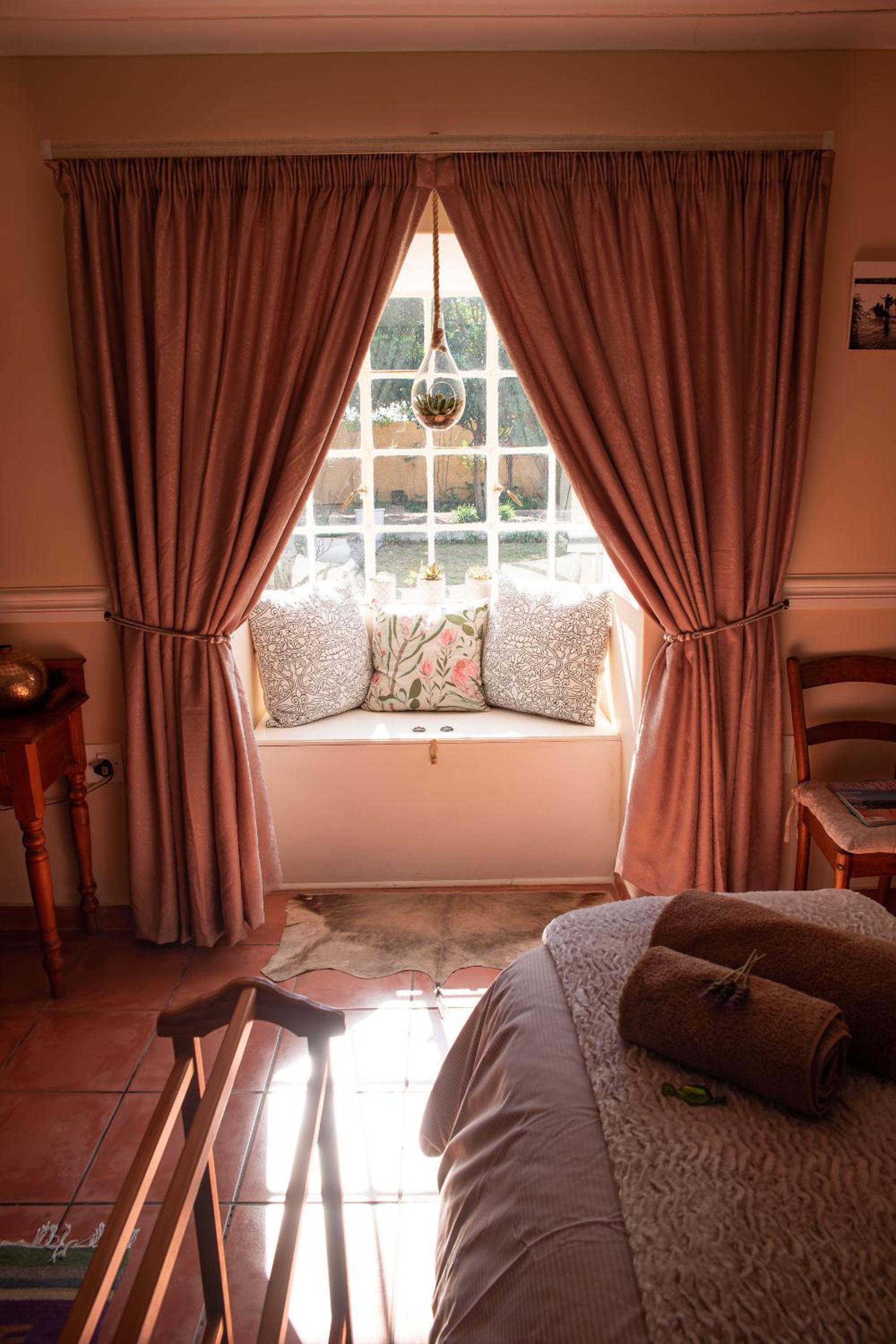 Double Room with Patio - Photo 6