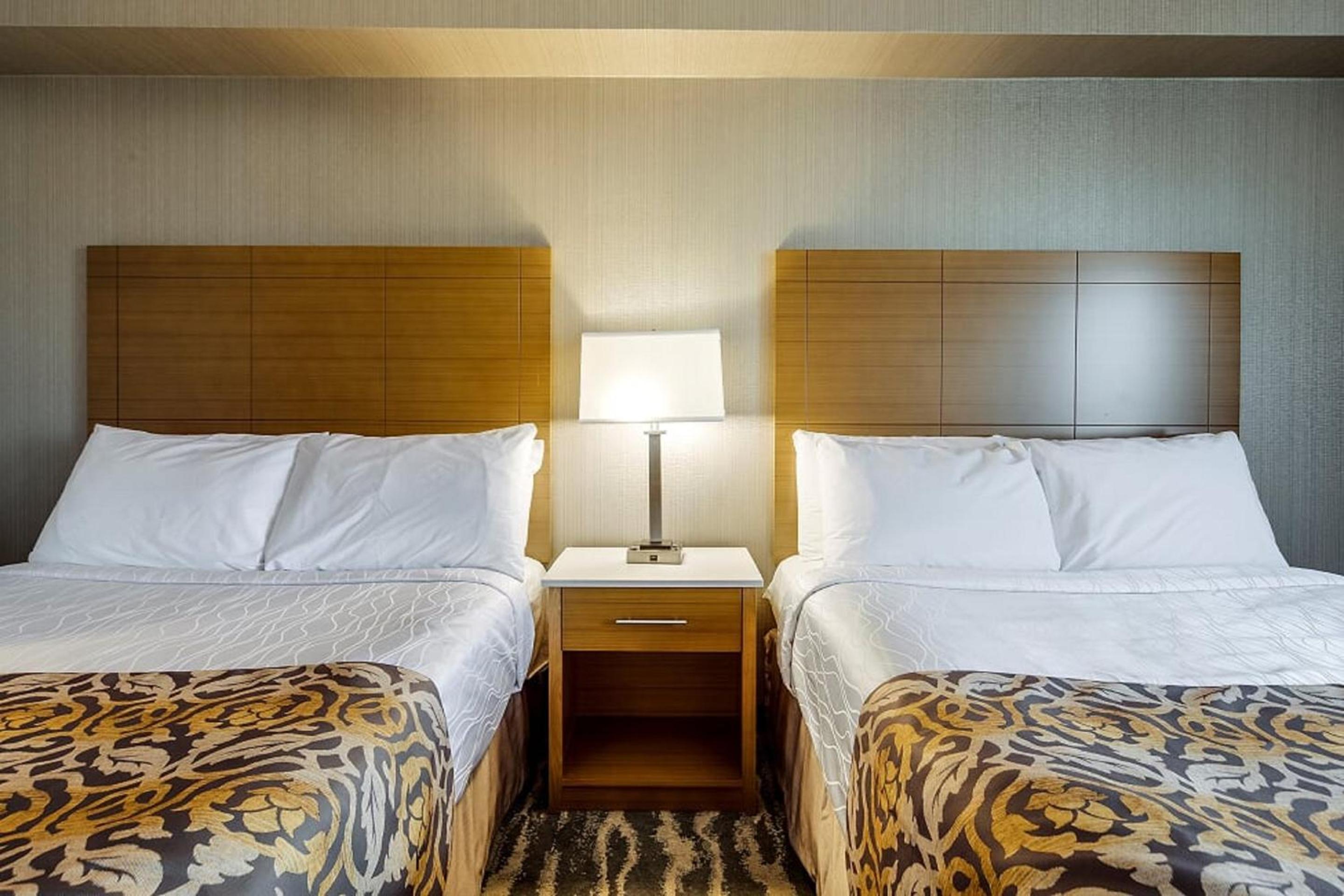 Standard Room with Two Queen Beds - Photo 1