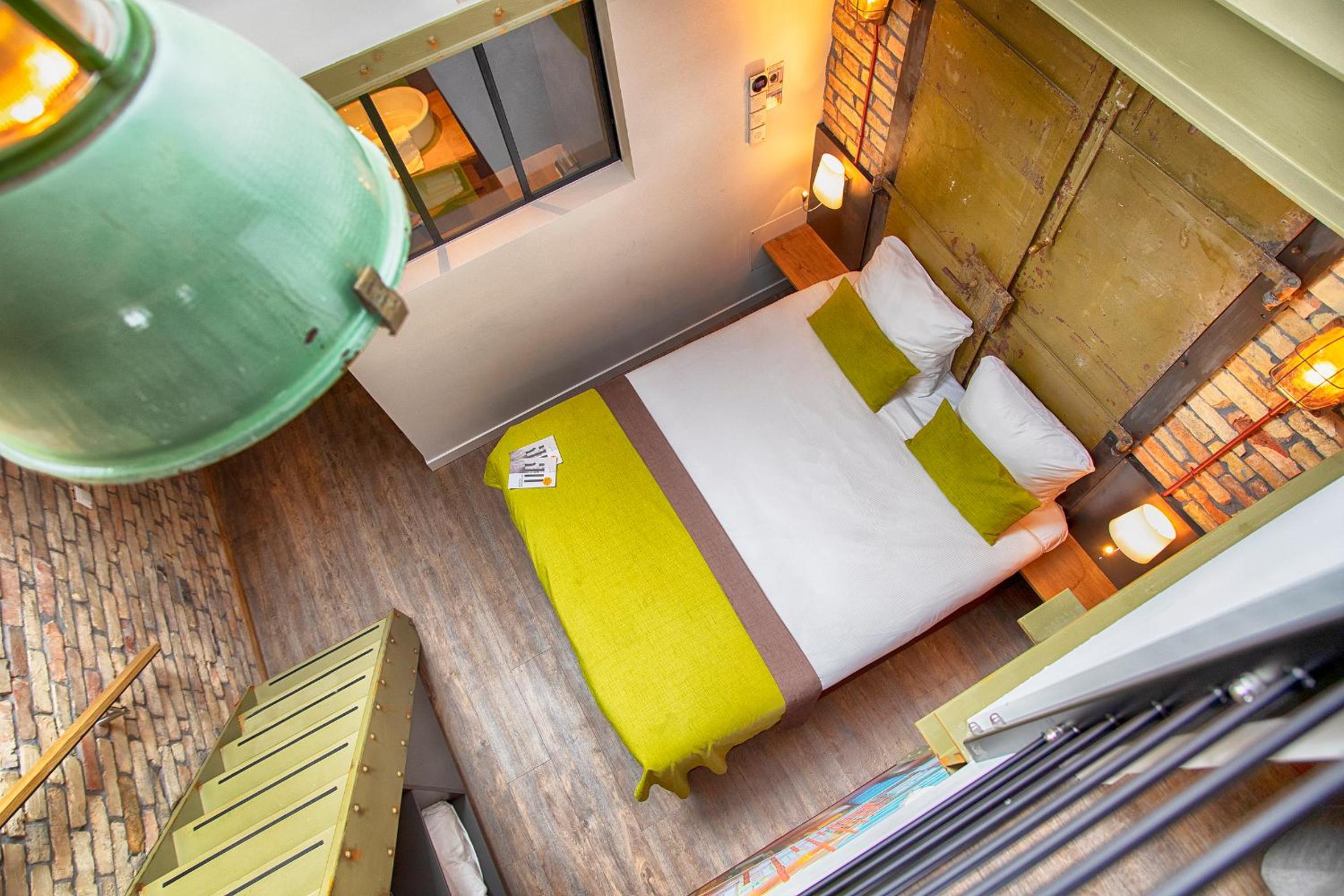 Deluxe Family Suite photo 1