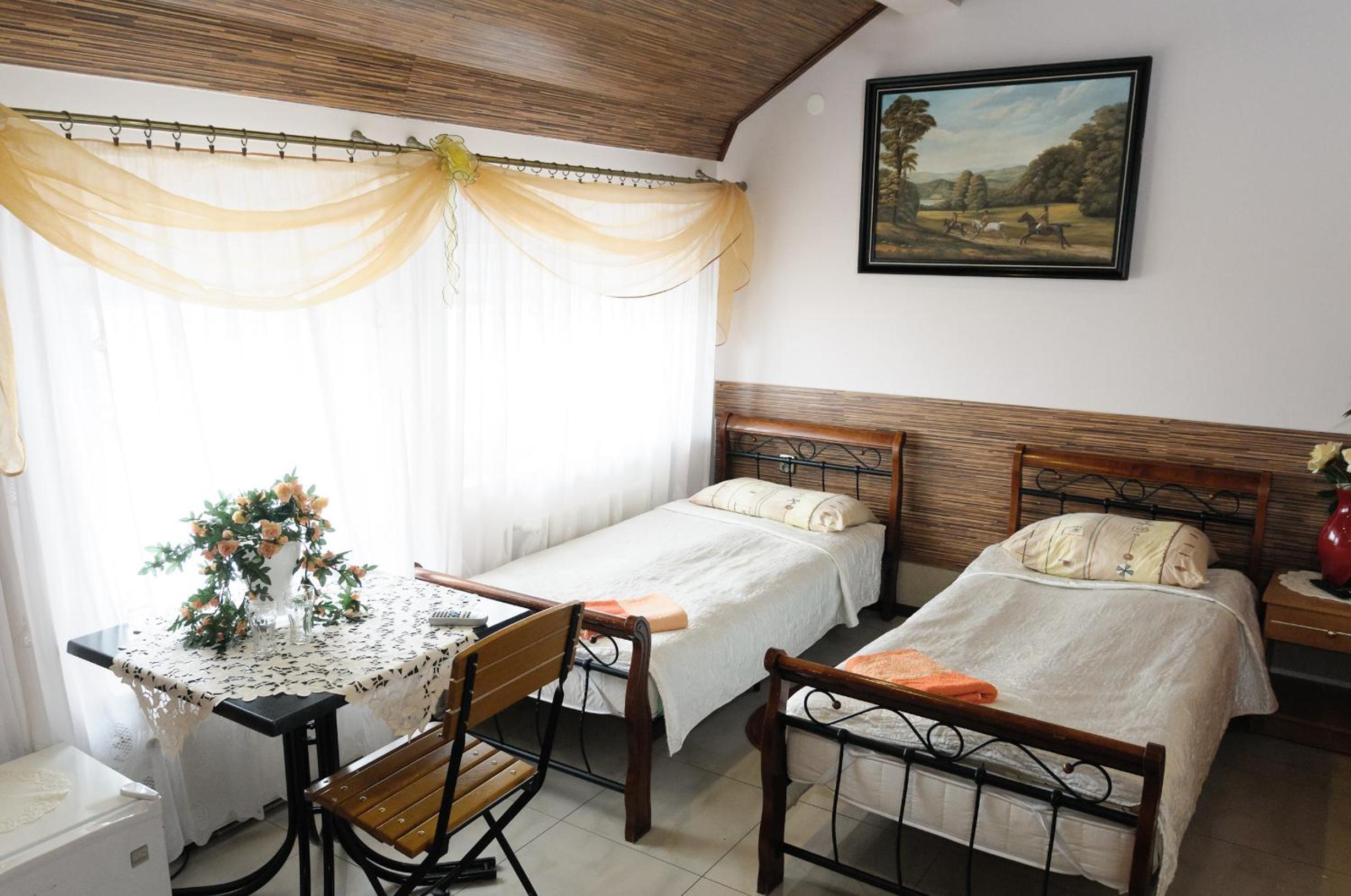 Standard Double or Twin Room - Photo 2