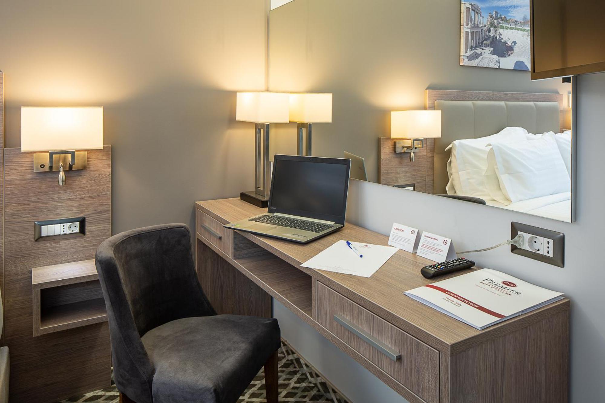 Superior Double Room - Non-Smoking - Photo 2