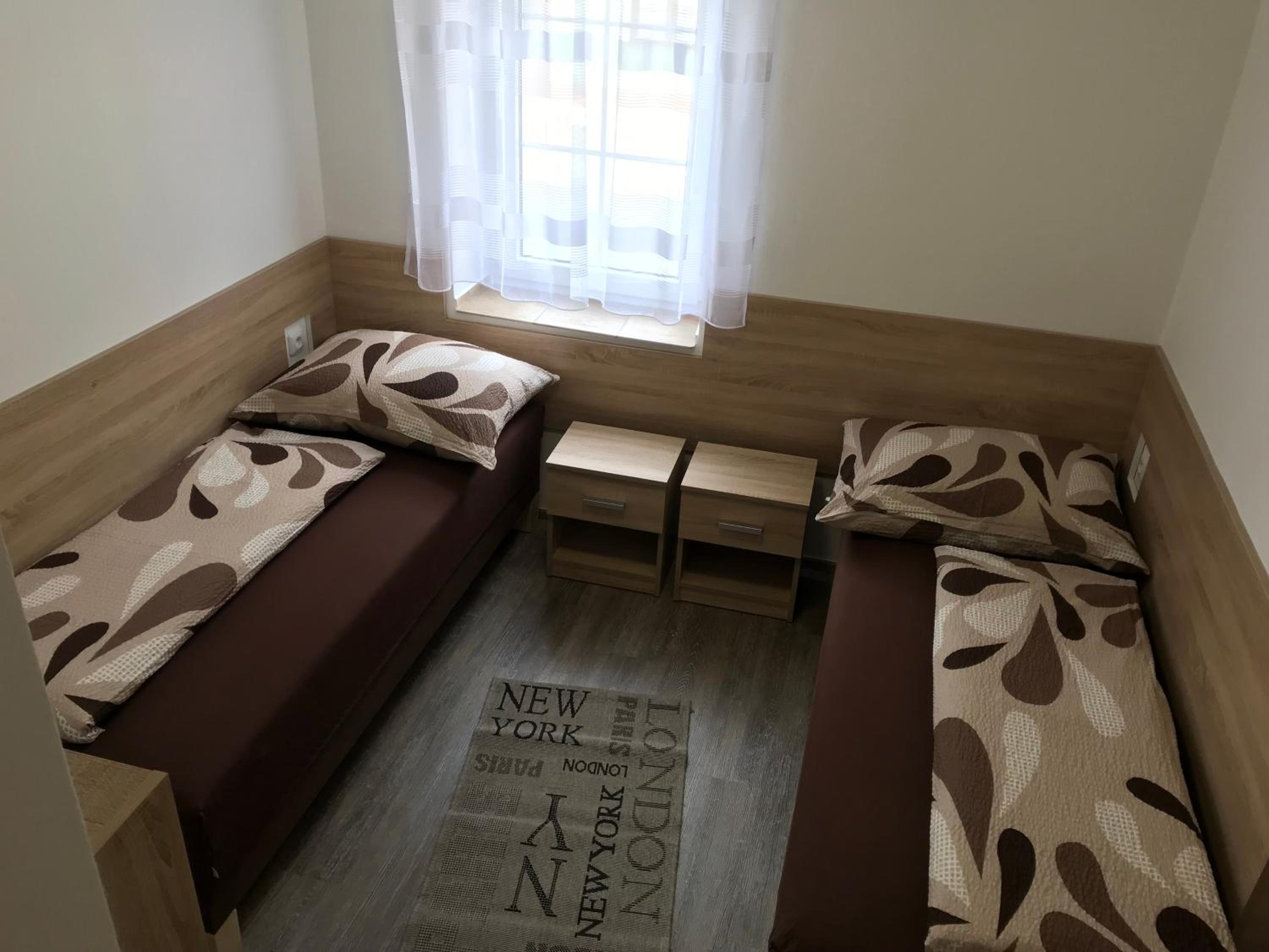 Small Double Room - Photo 4