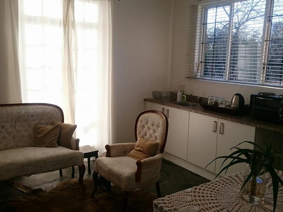 One-Bedroom Apartment - Photo 6