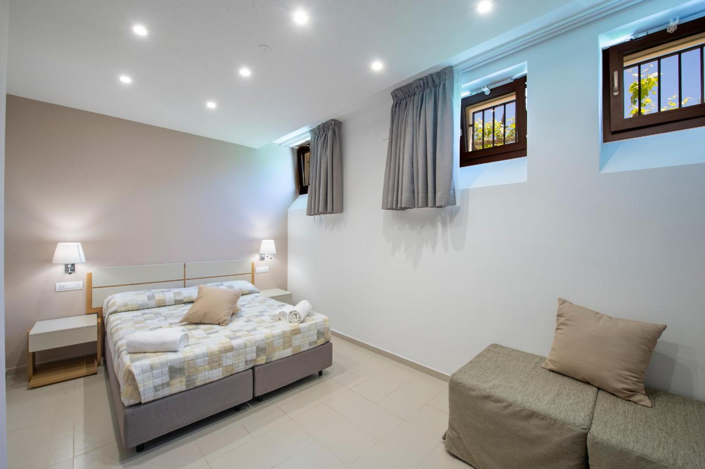 Standard Double Room without Balcony  photo 1