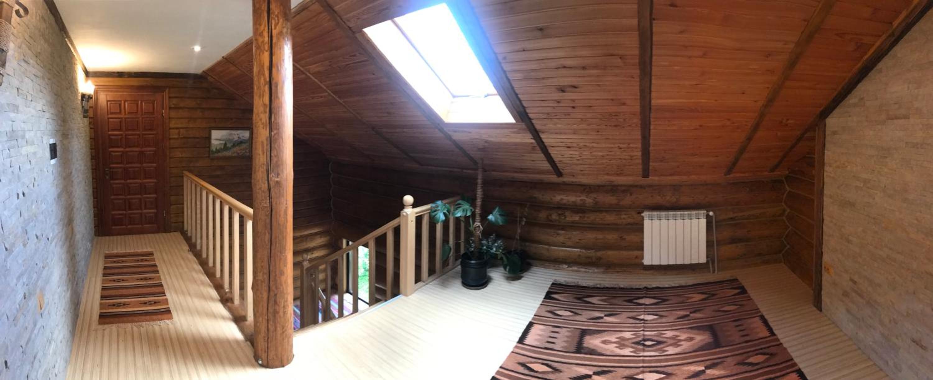 Standard Family Room photo 3