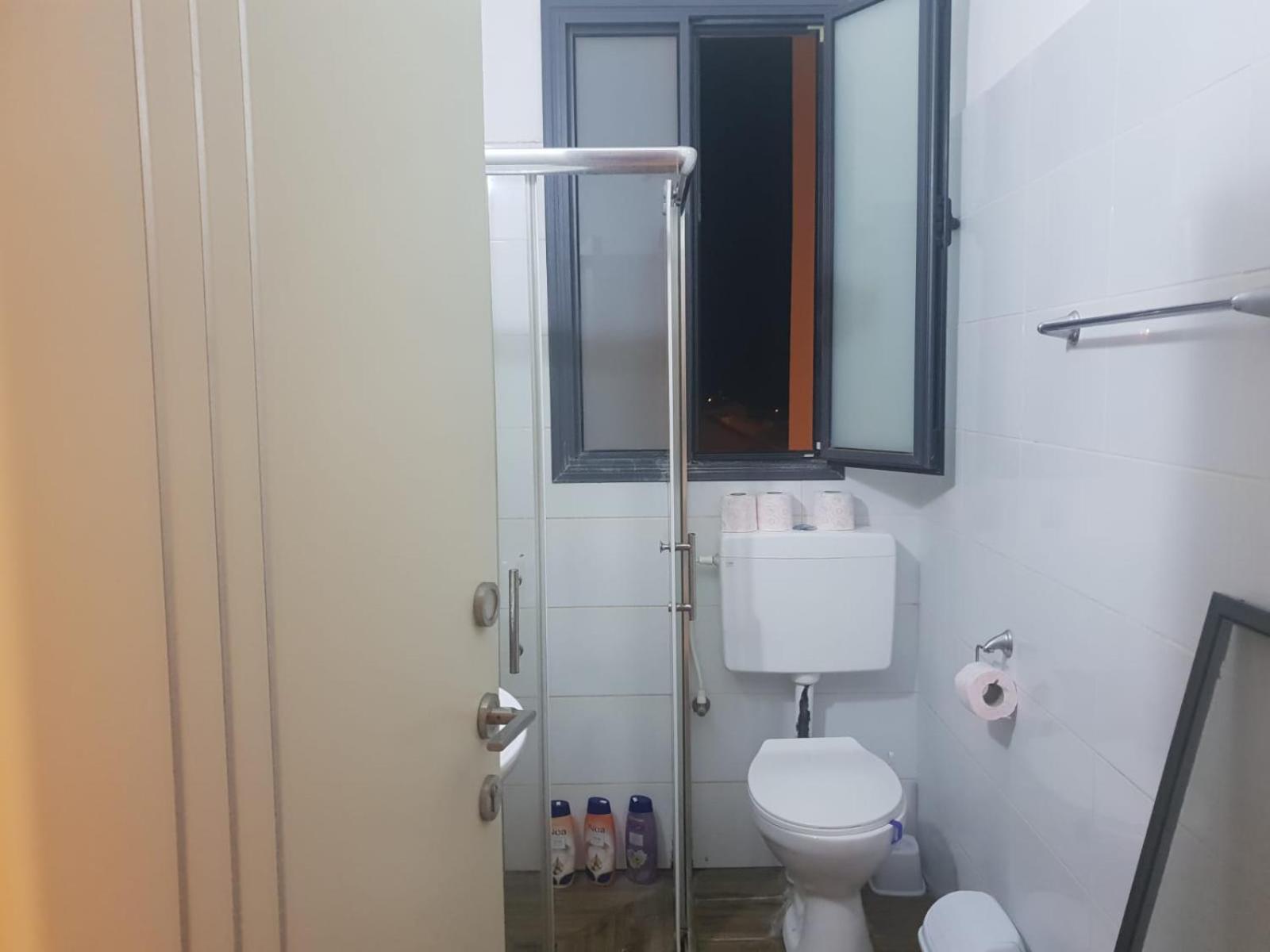 One-Bedroom Apartment - Photo 45