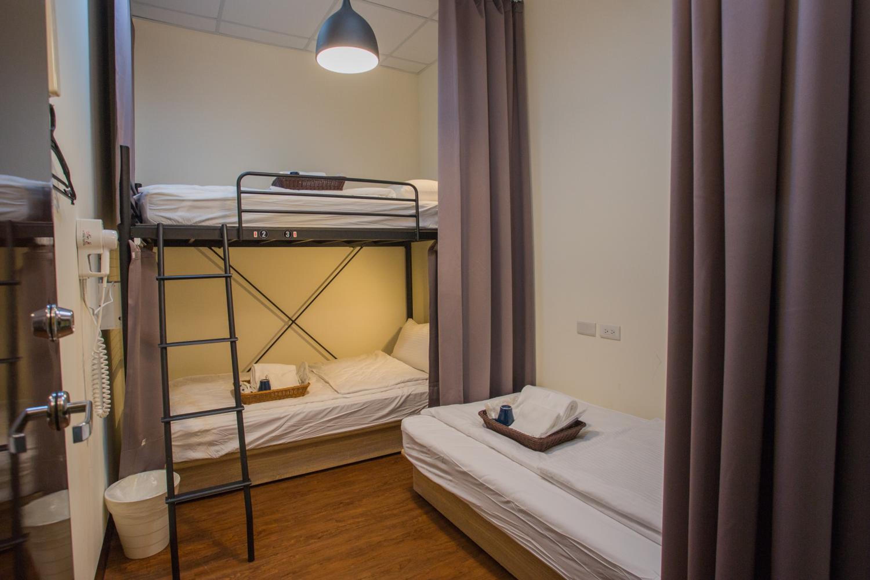 Triple Room with Shared Bathroom photo 2