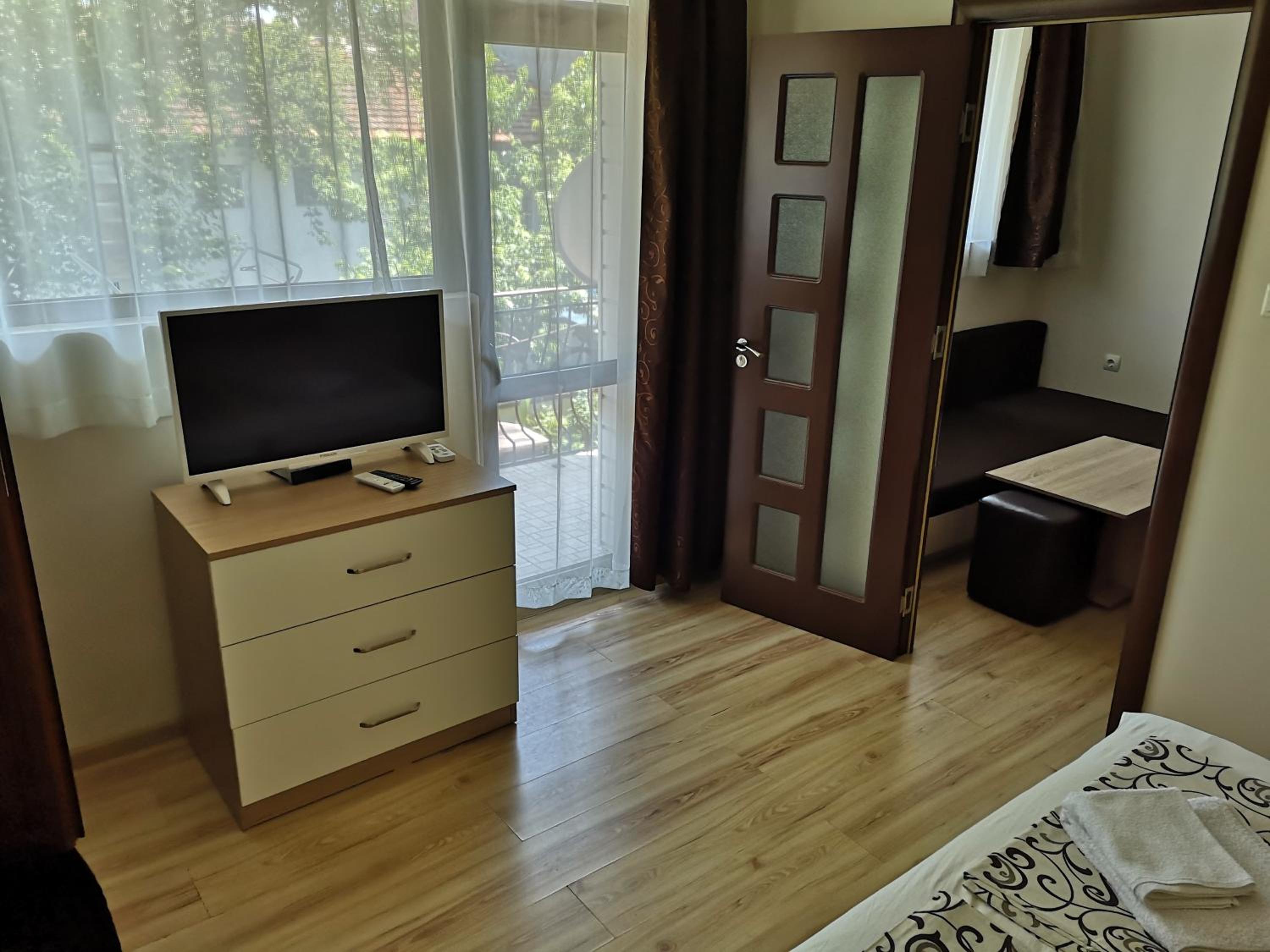 Studio with Garden View photo 1
