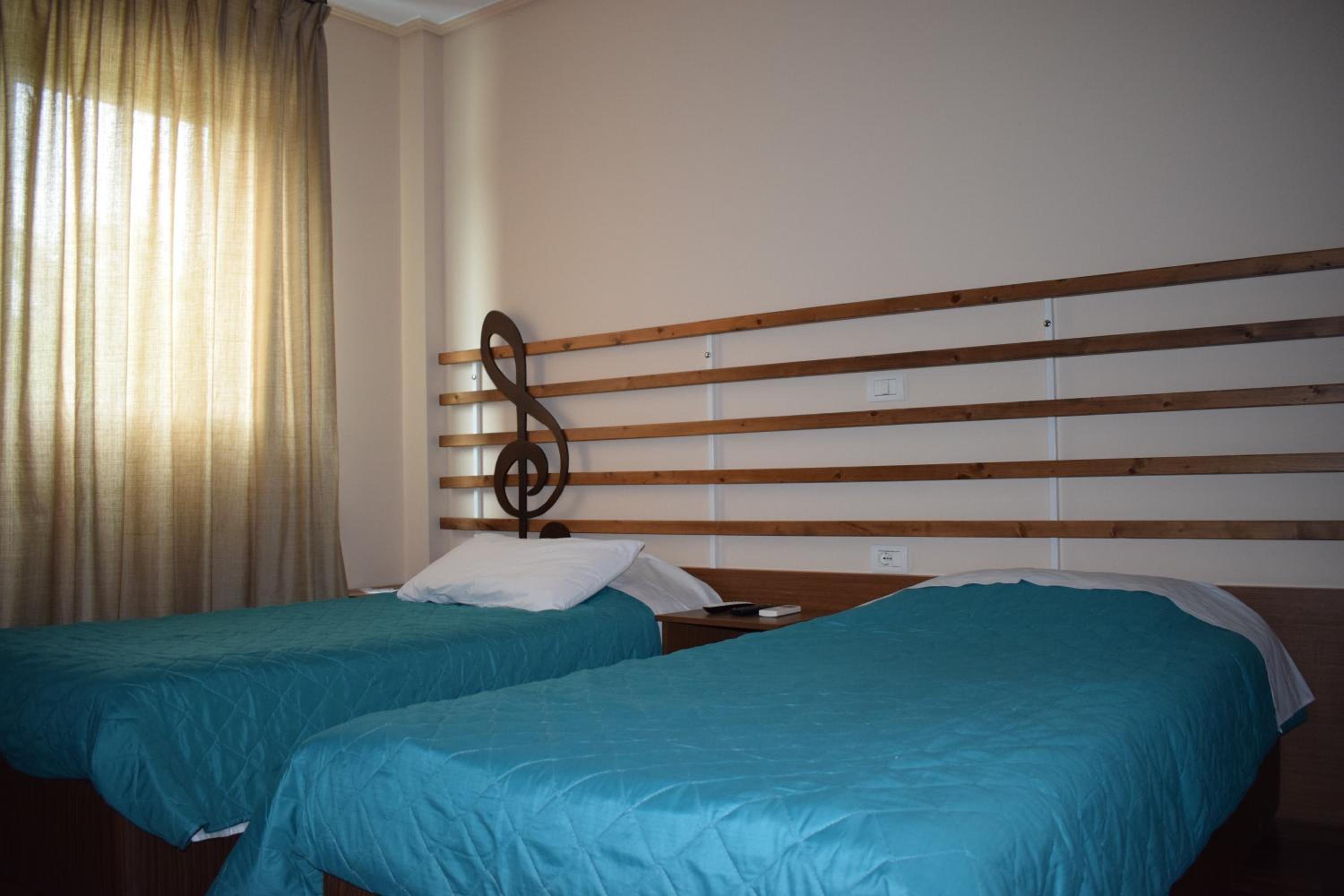 Budget Twin Room photo 3