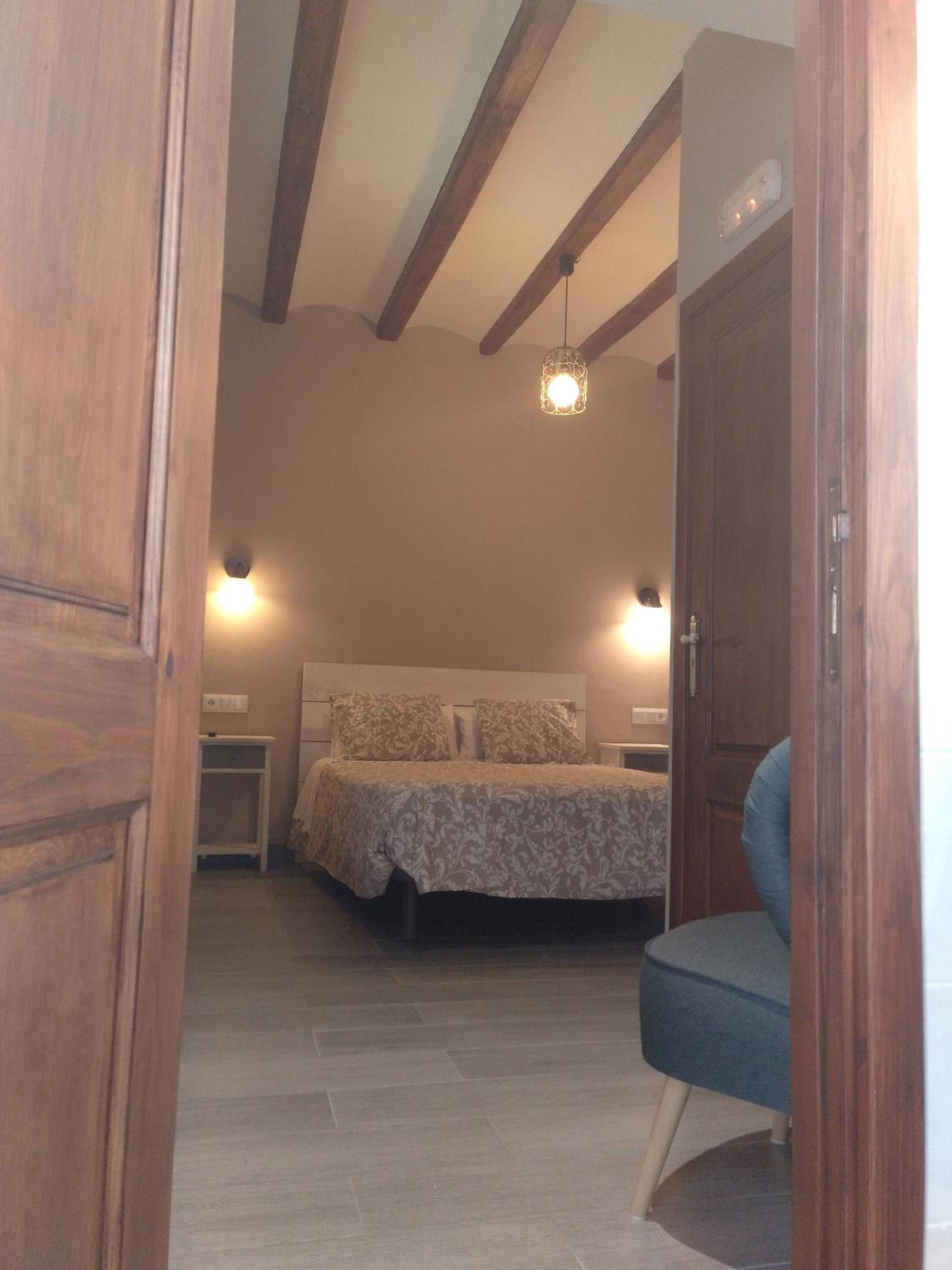 Double or Twin Room with Balcony and Mountain View - Photo 16