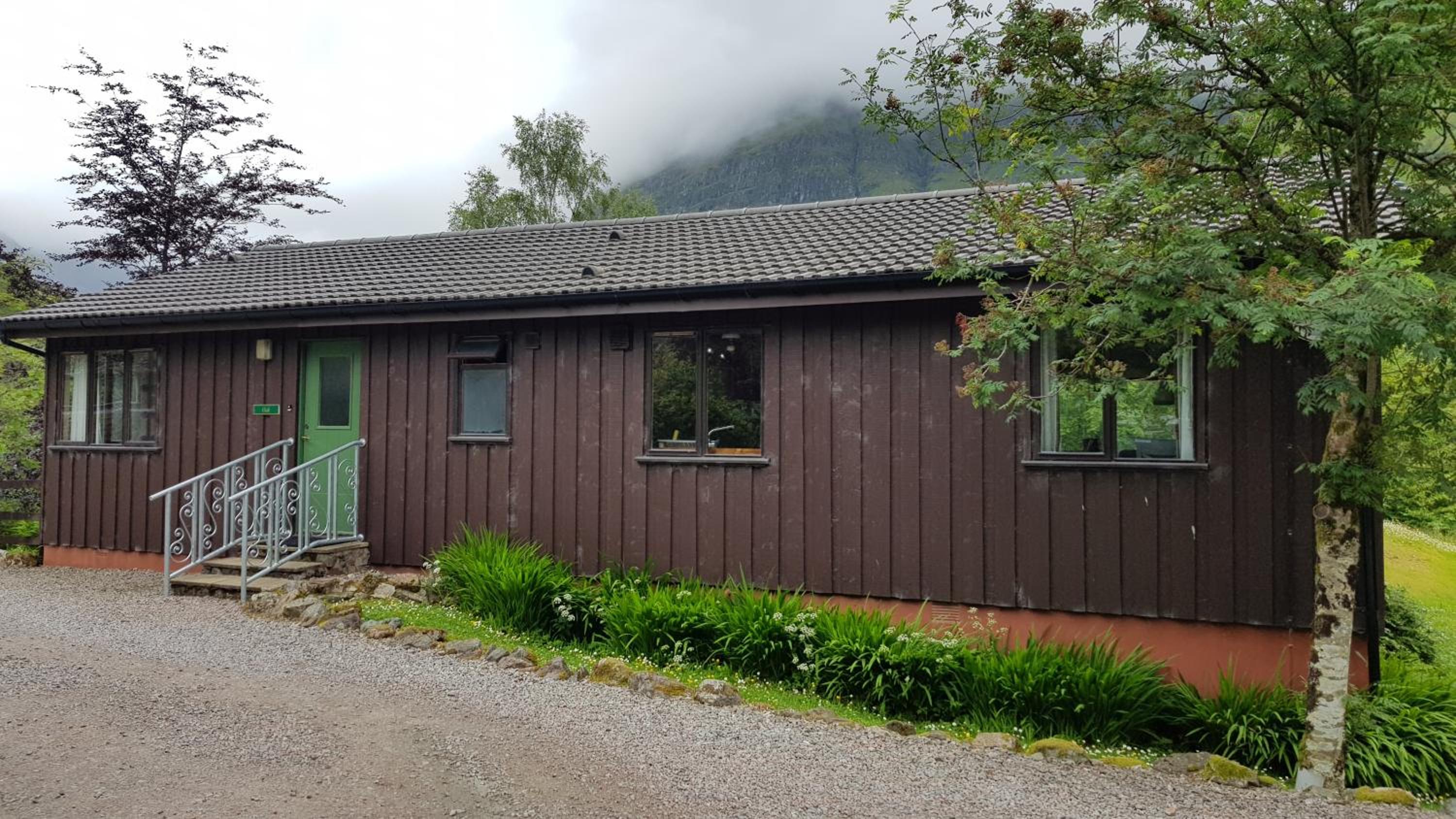 Three-Bedroom House photo 2