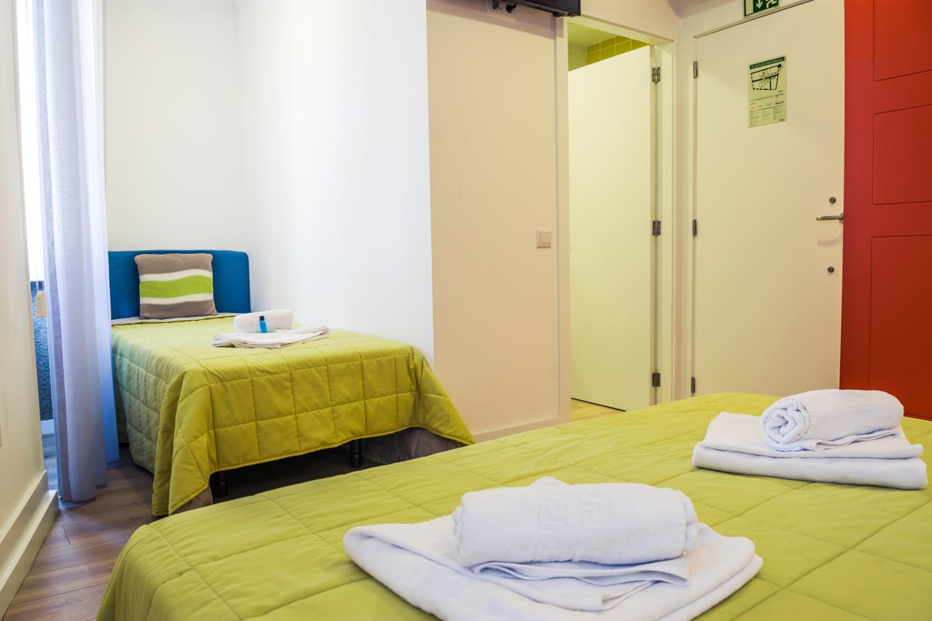 Deluxe Double Room with Extra Bed - Photo 1