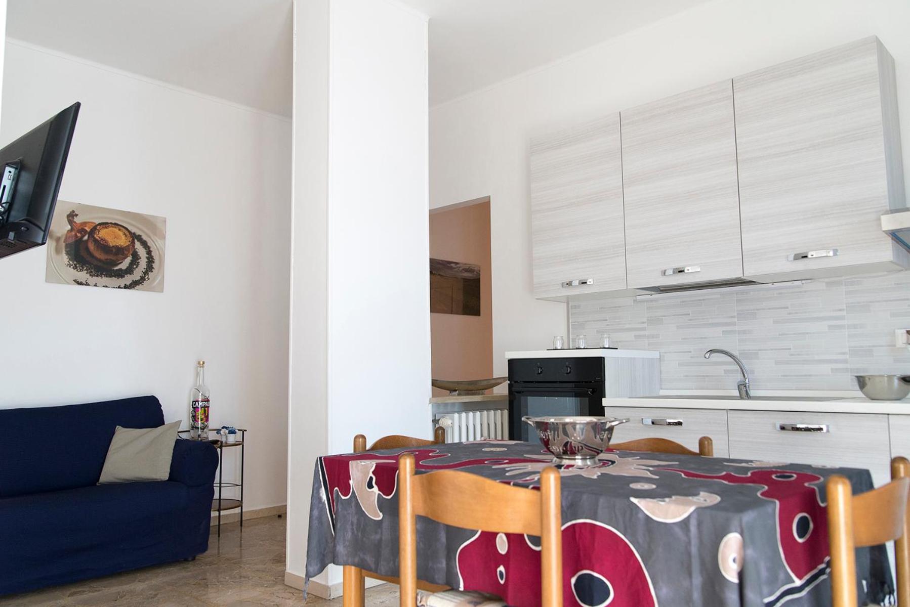One-Bedroom Apartment - Photo 11