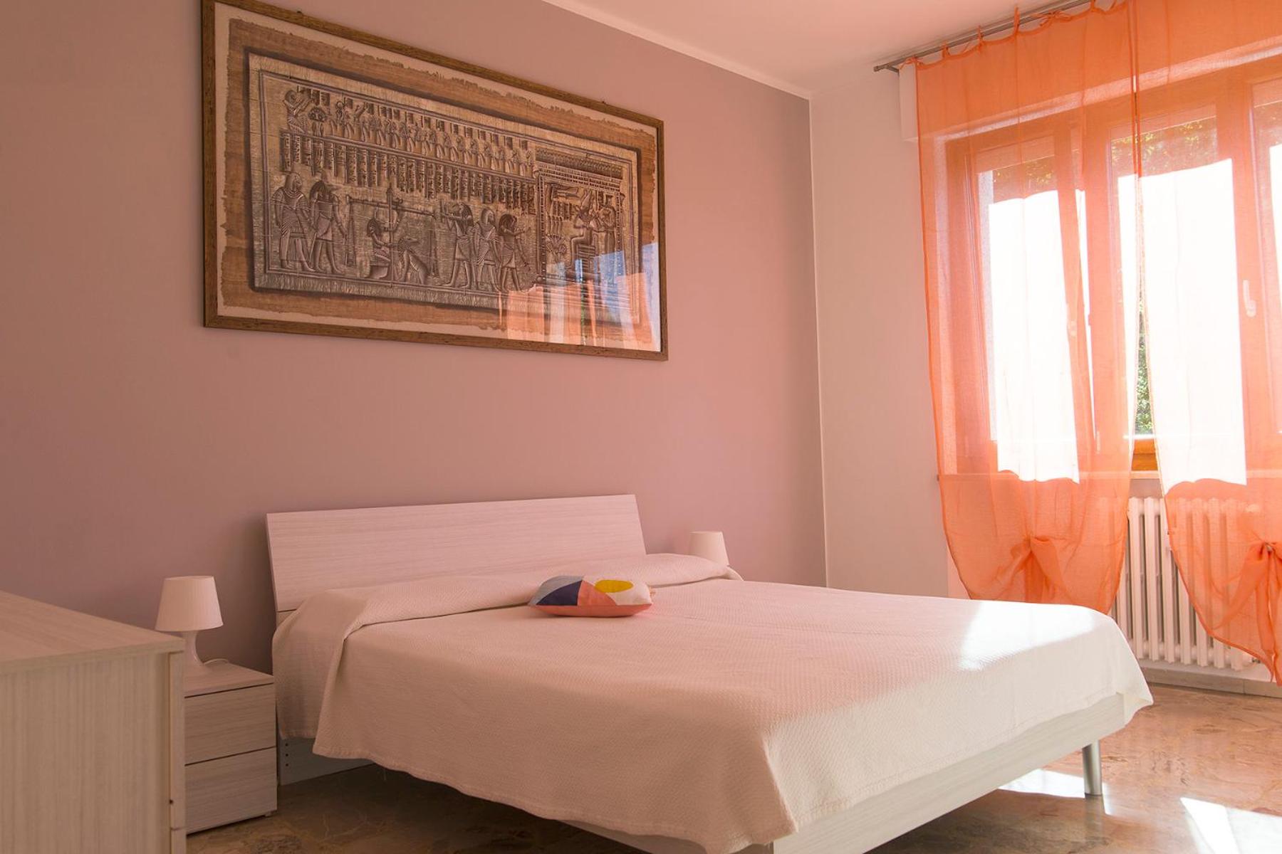 One-Bedroom Apartment - Photo 3
