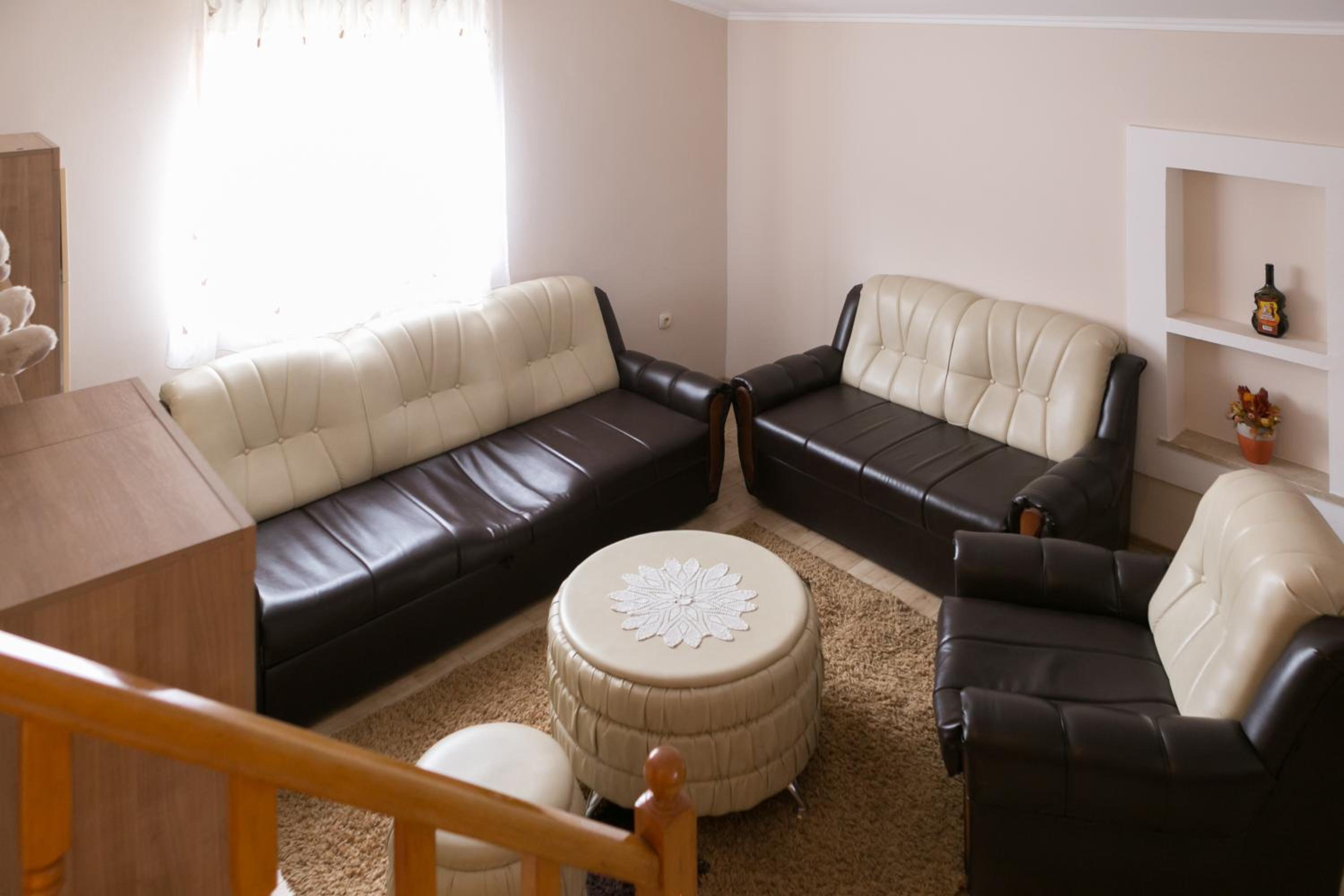 Three-Bedroom Apartment photo 2