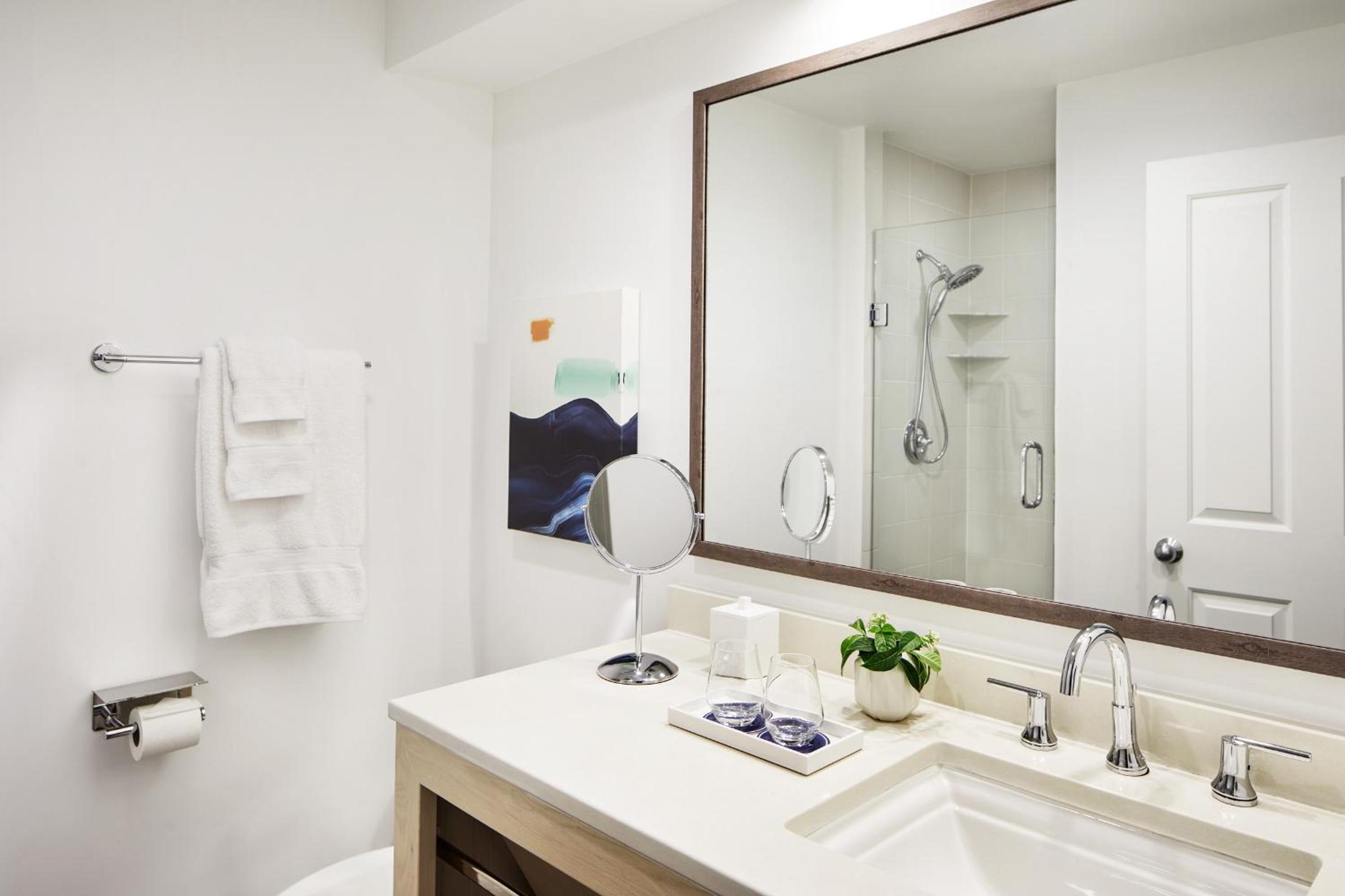 Two-Bedroom Suite with Garden View - Photo 8