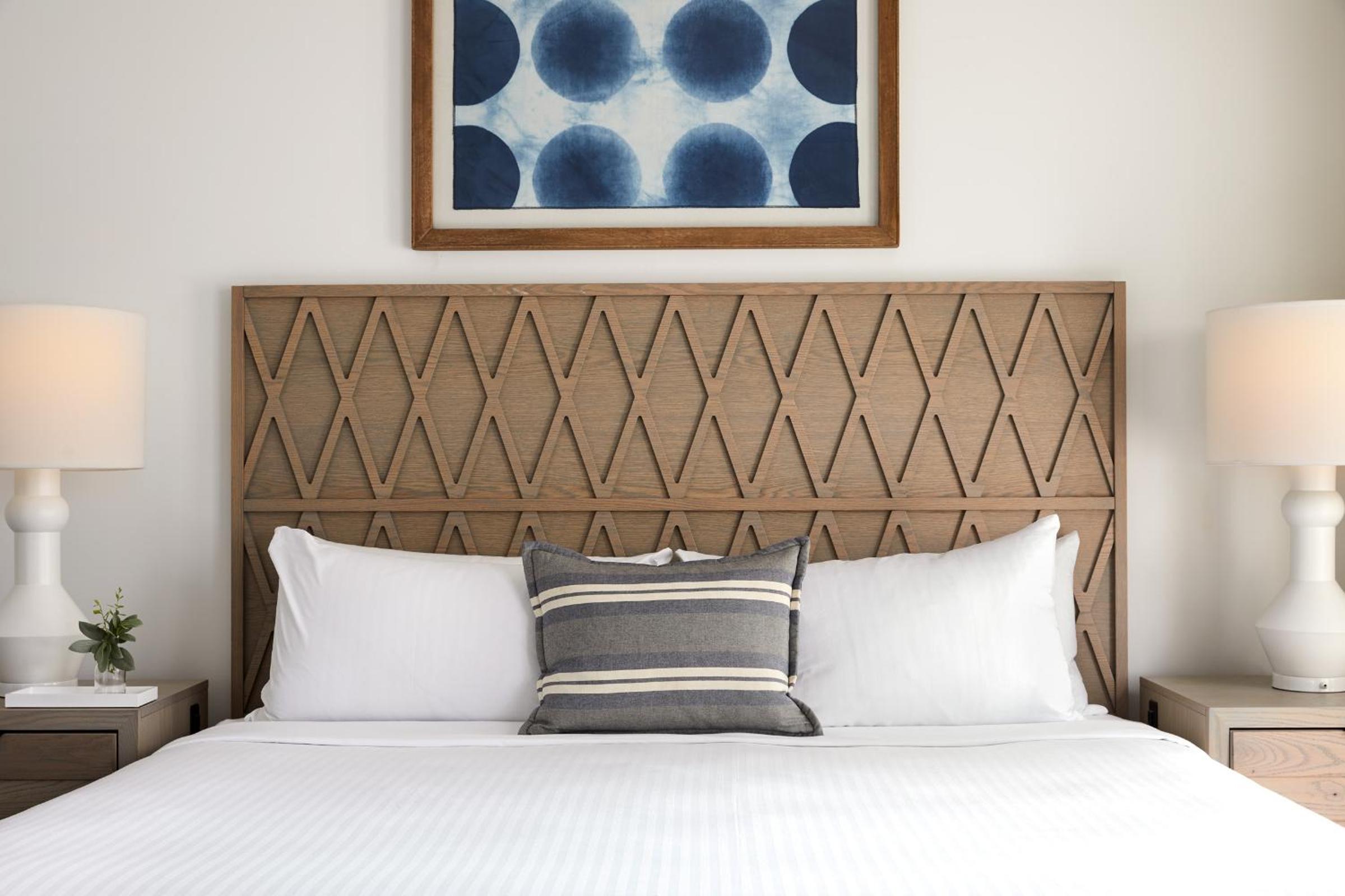 King Suite - Water Front - Photo 2