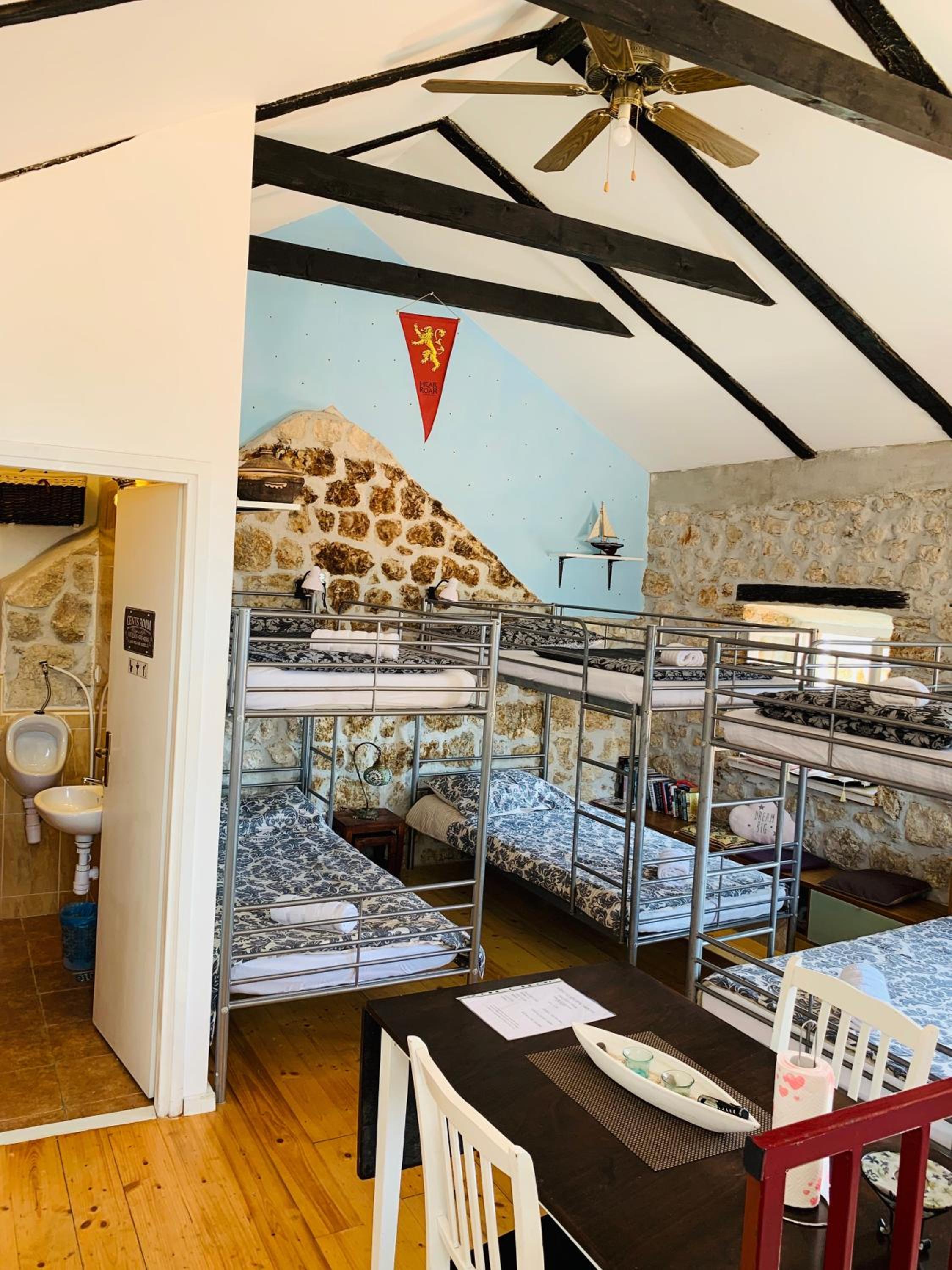 Bed in 6-Bed Mixed Dormitory Room