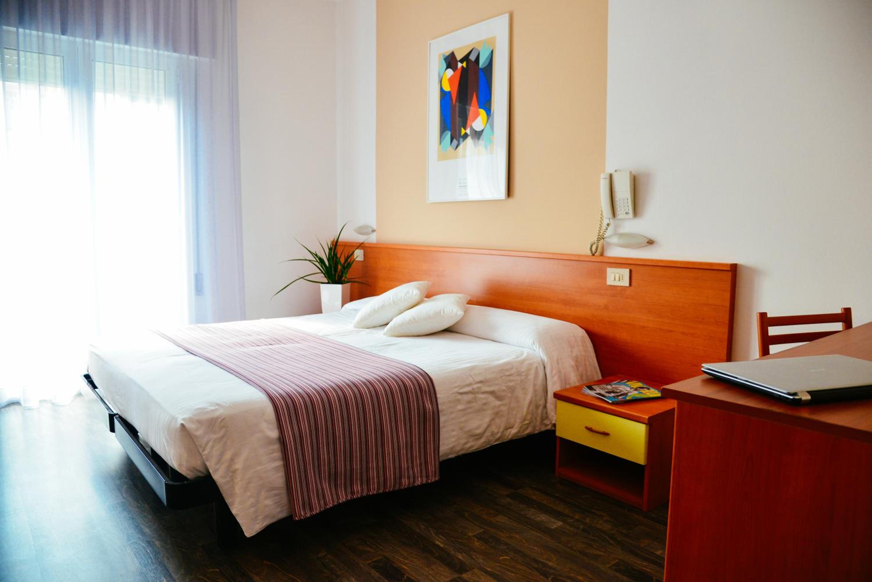 Comfort Double or Twin Room with Balcony photo 3