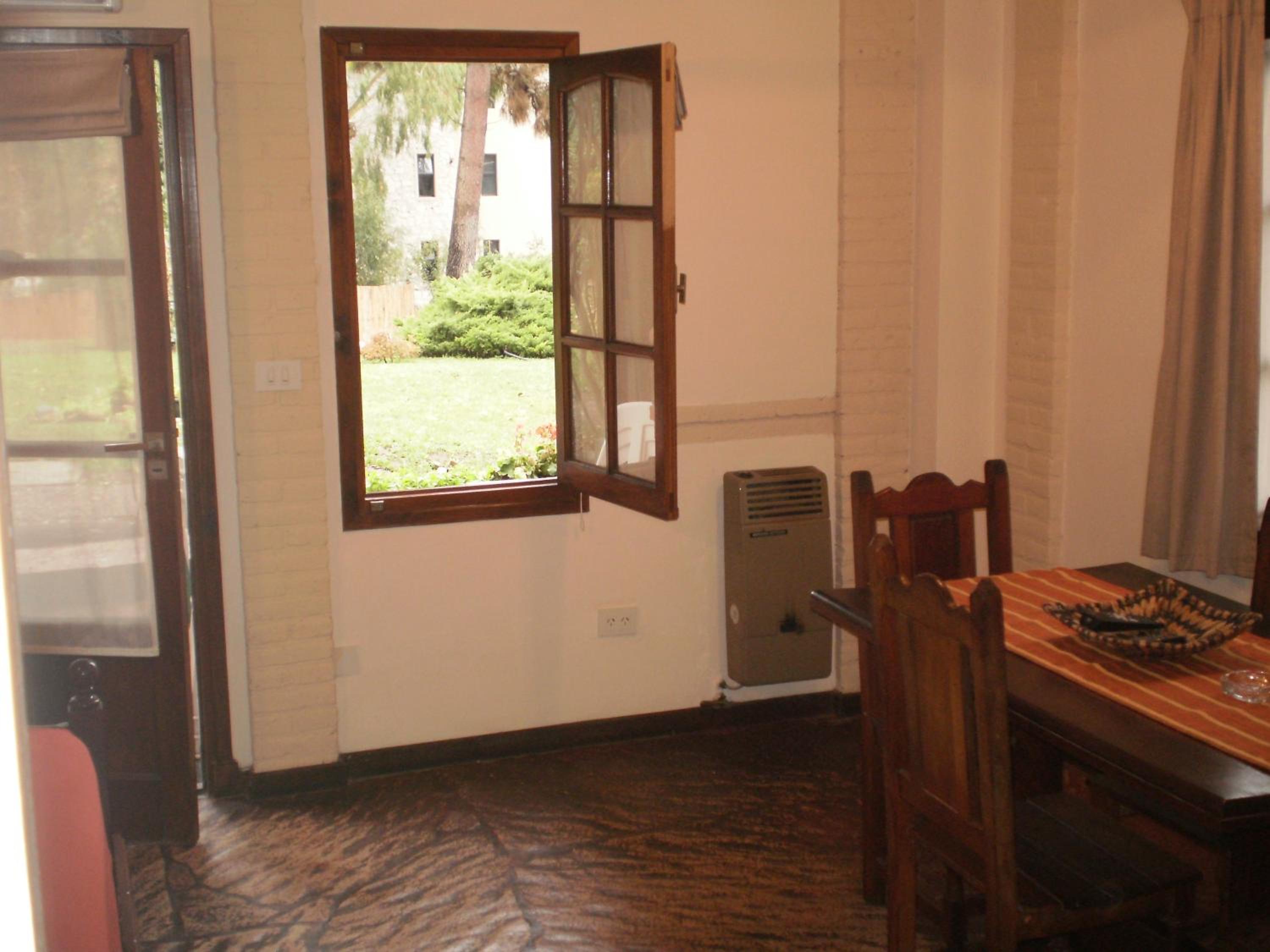 Bungalow (2 Adults)