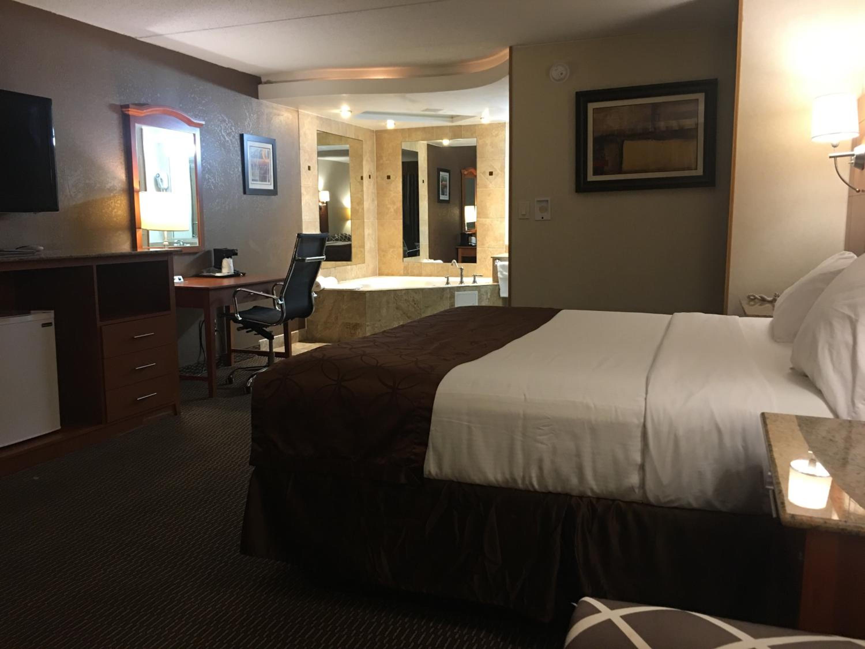 Deluxe King Studio Suite - Non-Smoking - Photo 6
