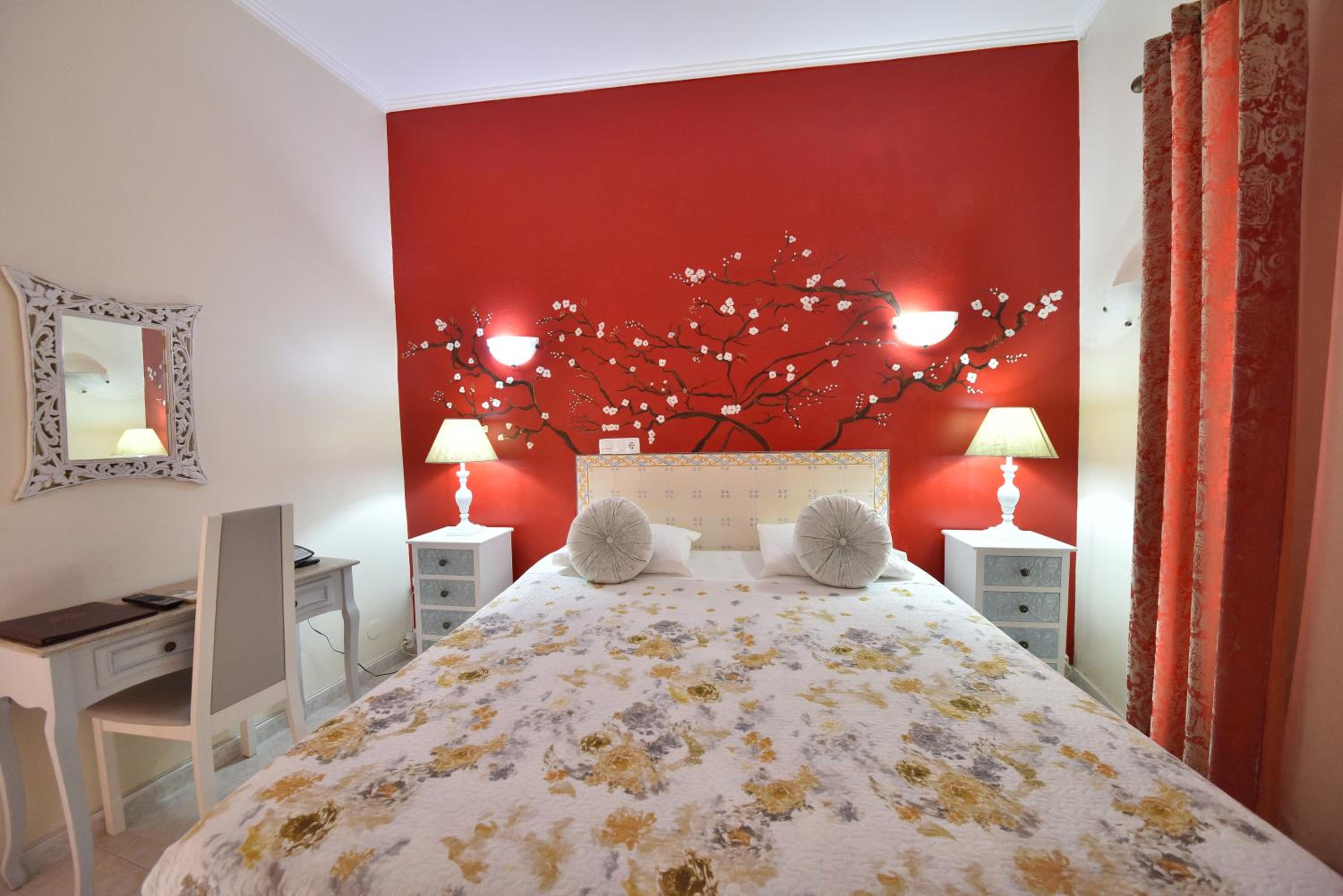 Double or Twin Room - Photo 7