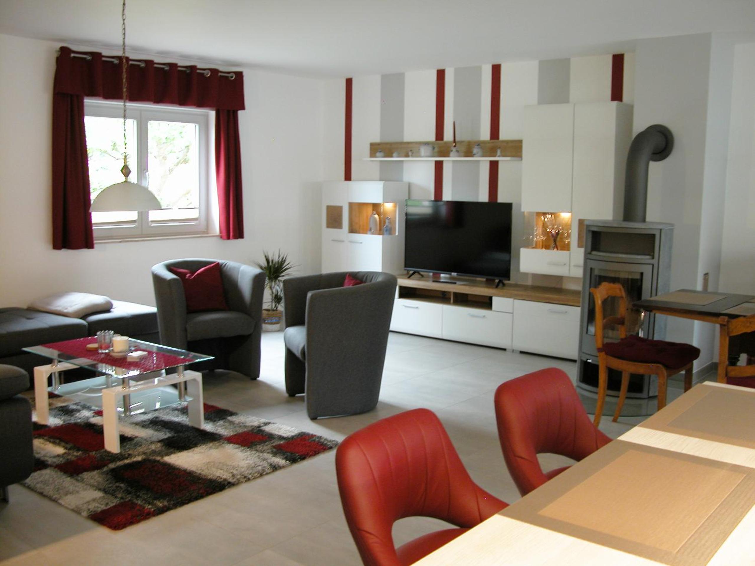 Three-Bedroom Apartment photo 3
