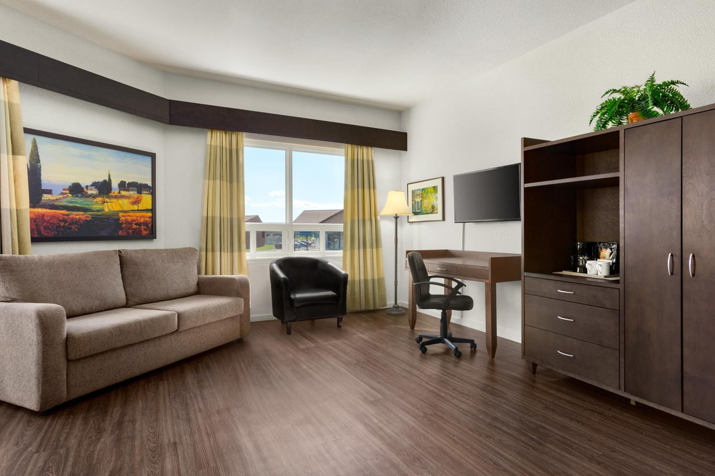King Suite - Upper Floor - Non-Smoking - Photo 1