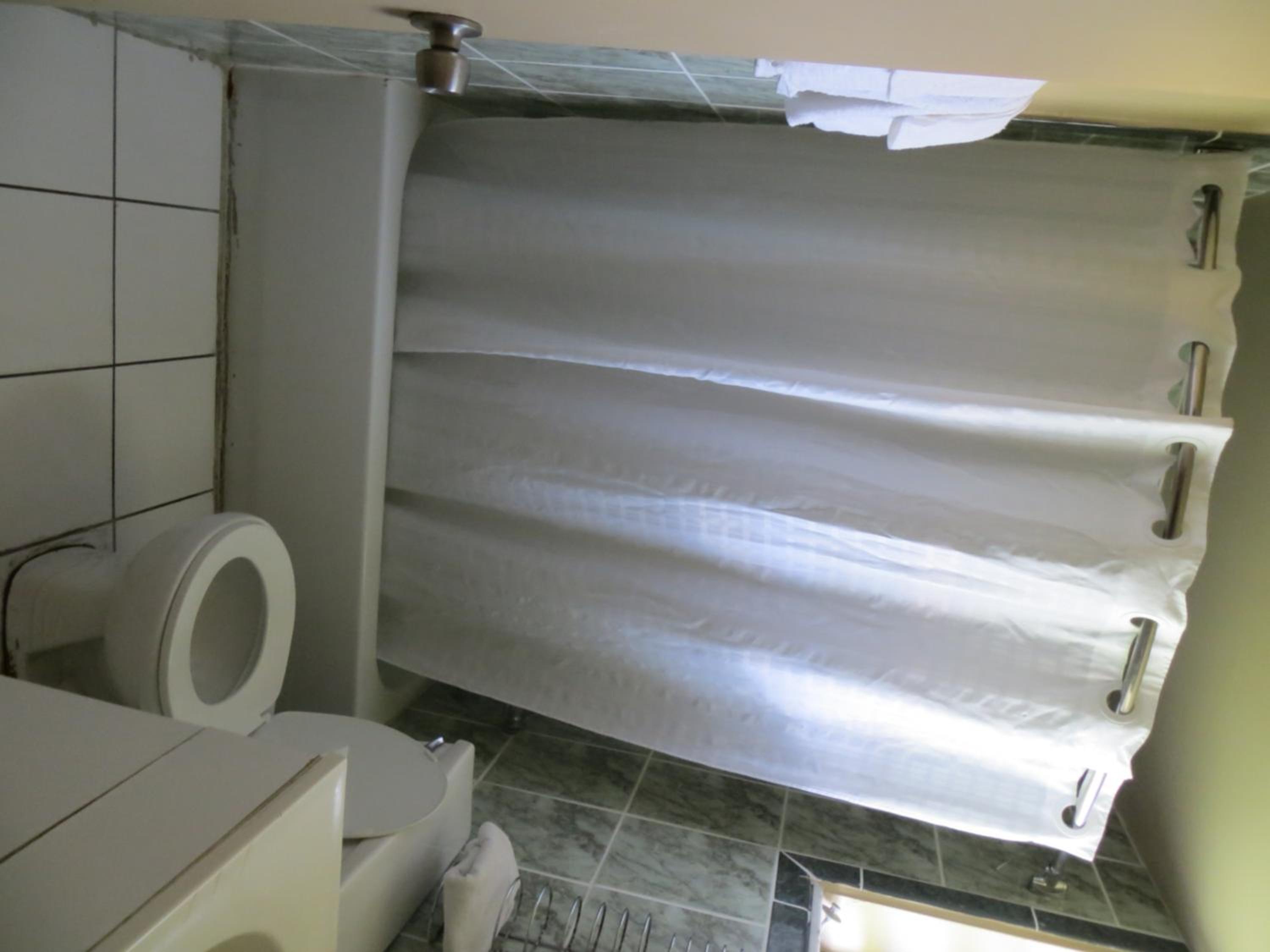 King Room - Non-Smoking - Photo 5