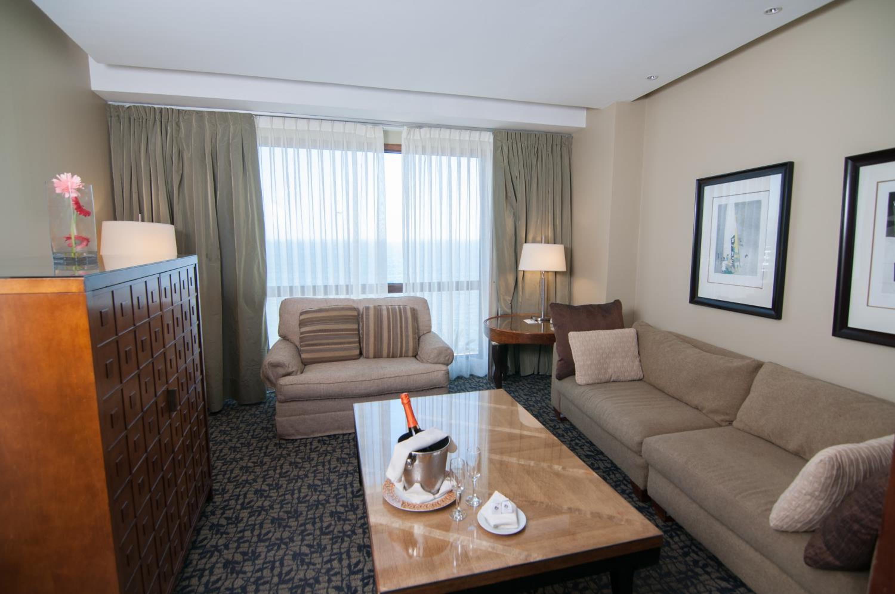 Deluxe Double Suite - Non-Smoking photo 2