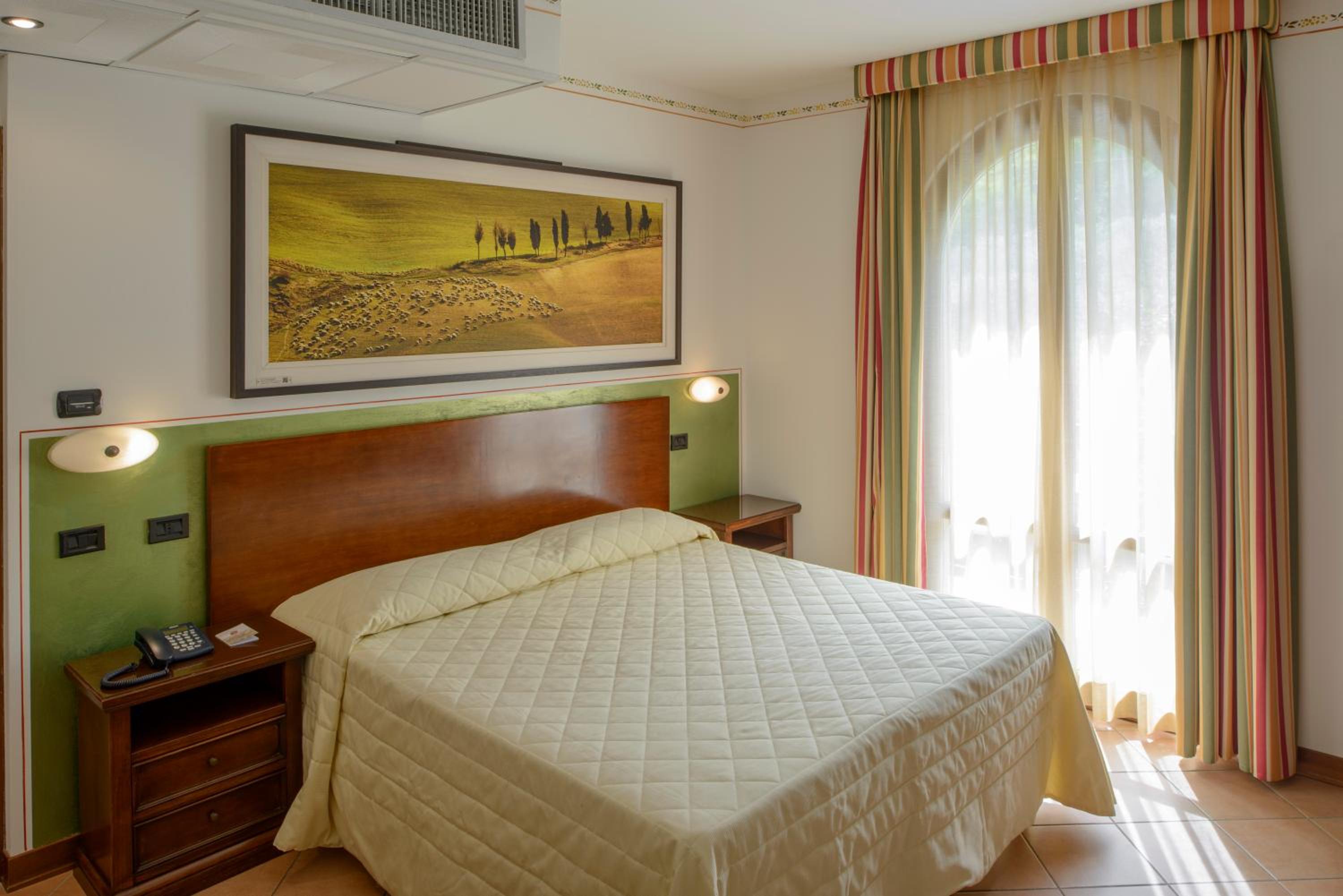 Double Room - Photo 4