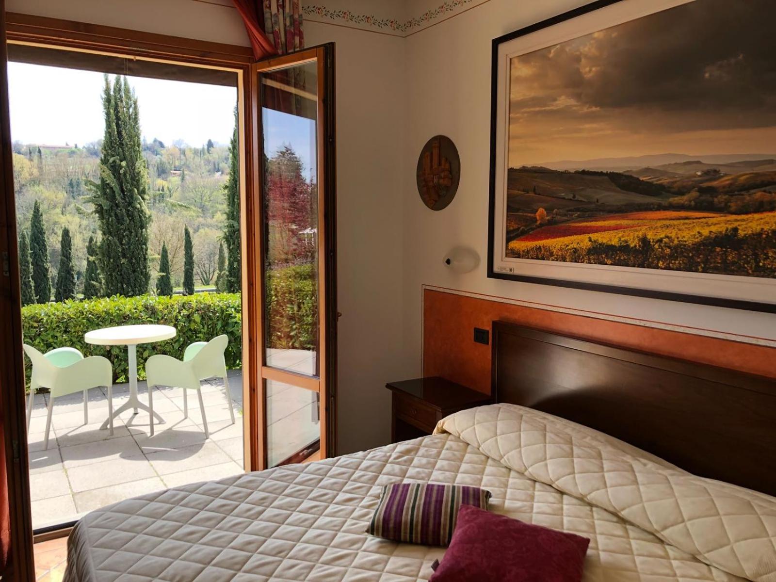Double Room with Patio - Photo 1