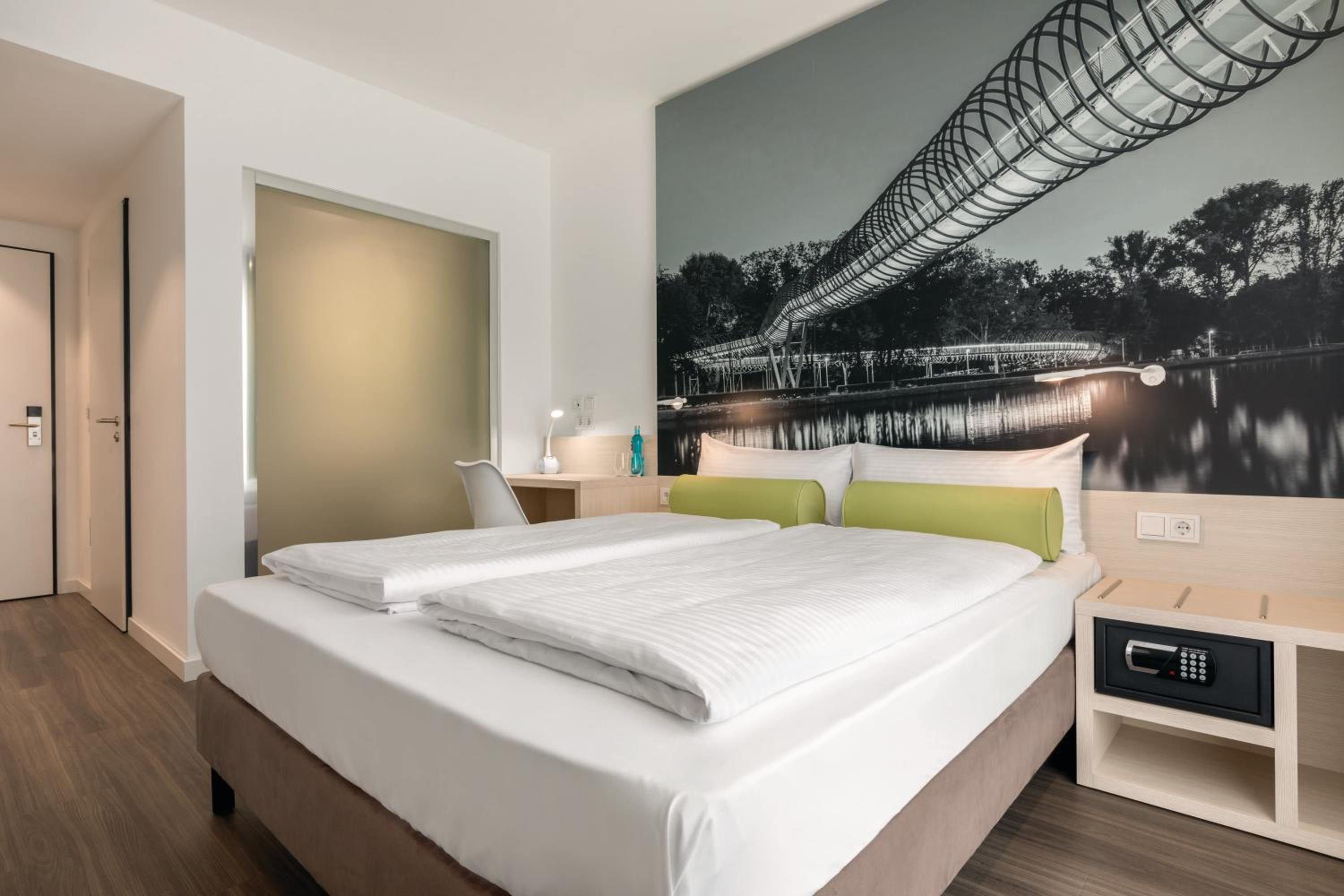 Standard Double Room - Photo 1