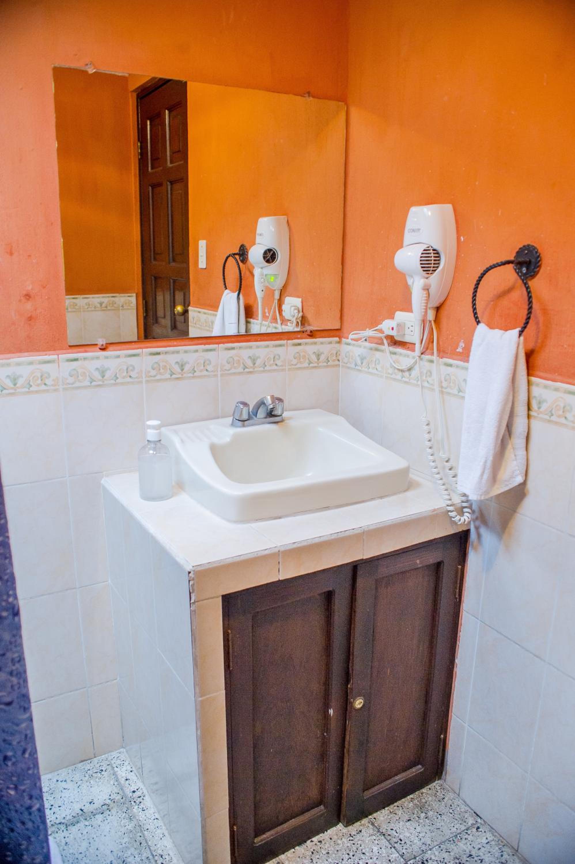 Triple Room with Private Bathroom photo 2