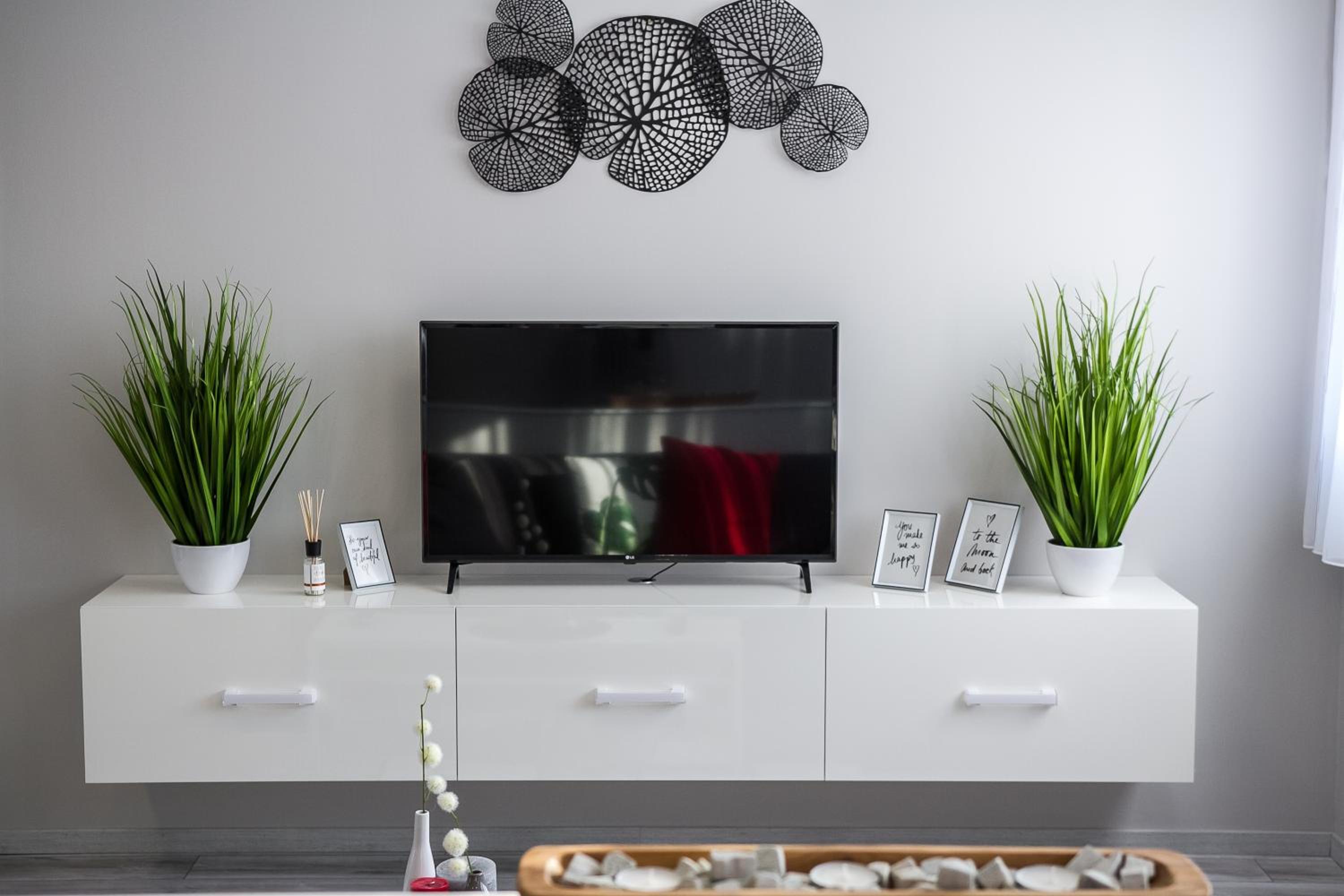 Two-Bedroom Apartment - Photo 8