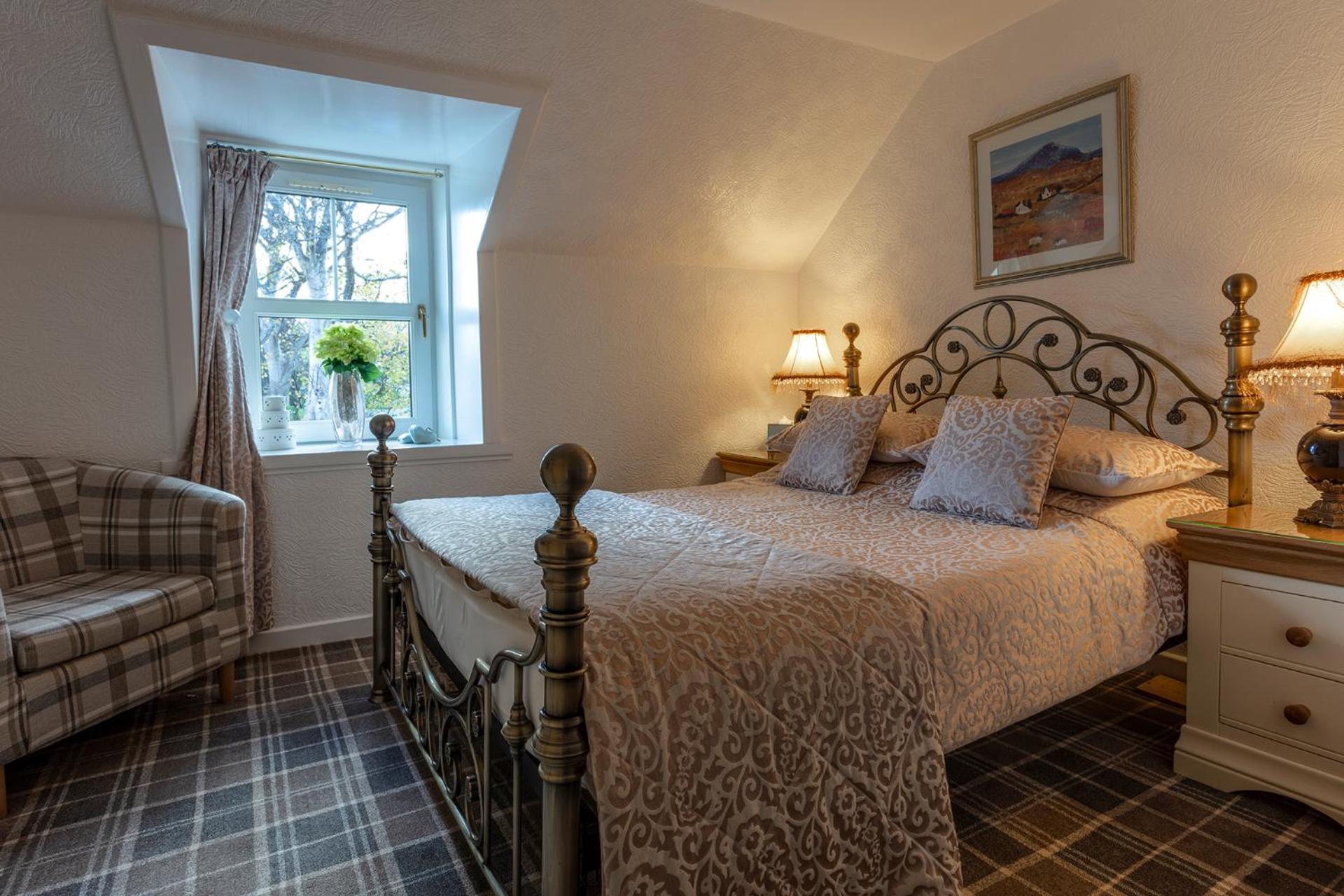 Deluxe Double Room with Shower - Photo 2