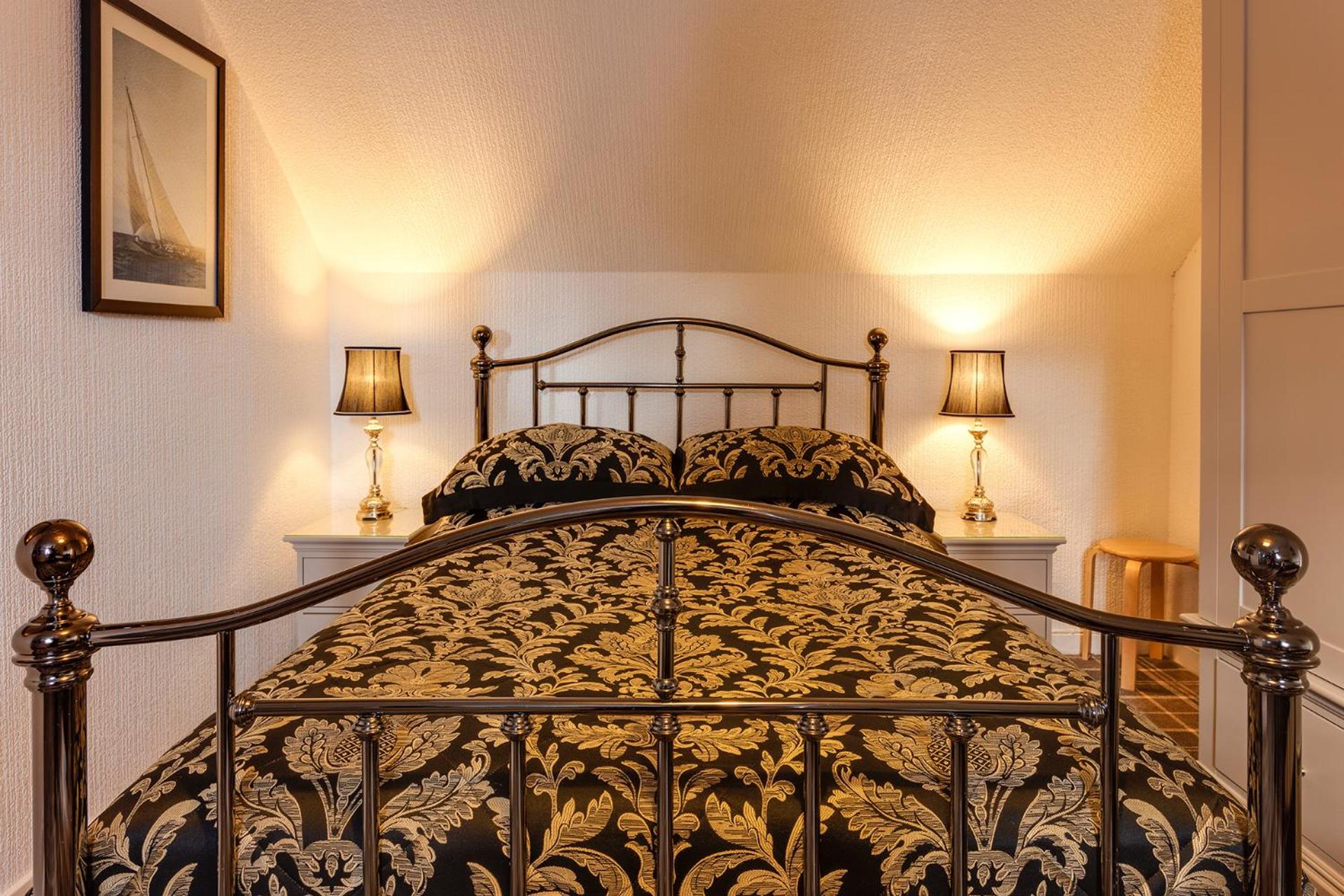 Deluxe King Room photo 2