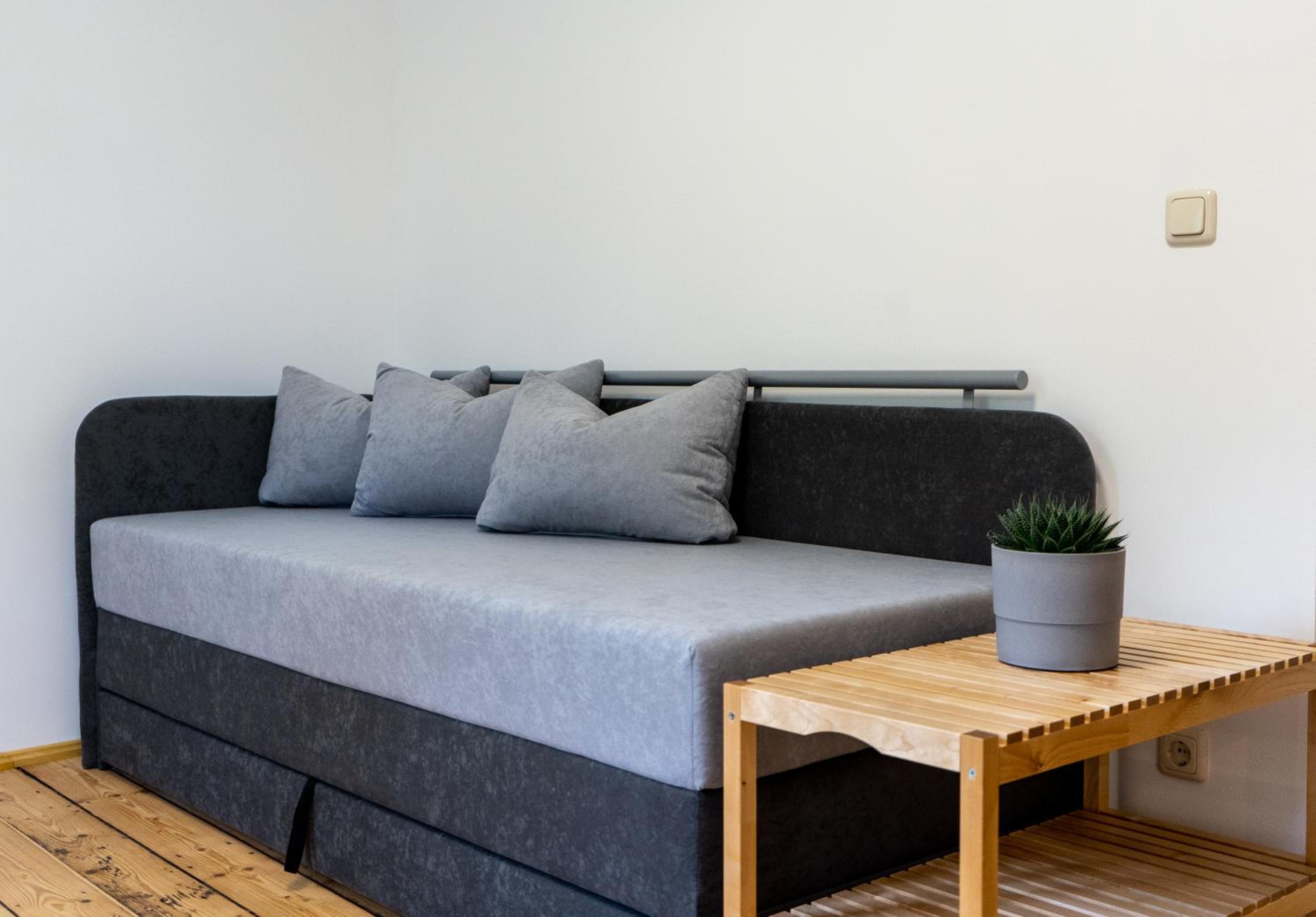 One-Bedroom Apartment photo 1