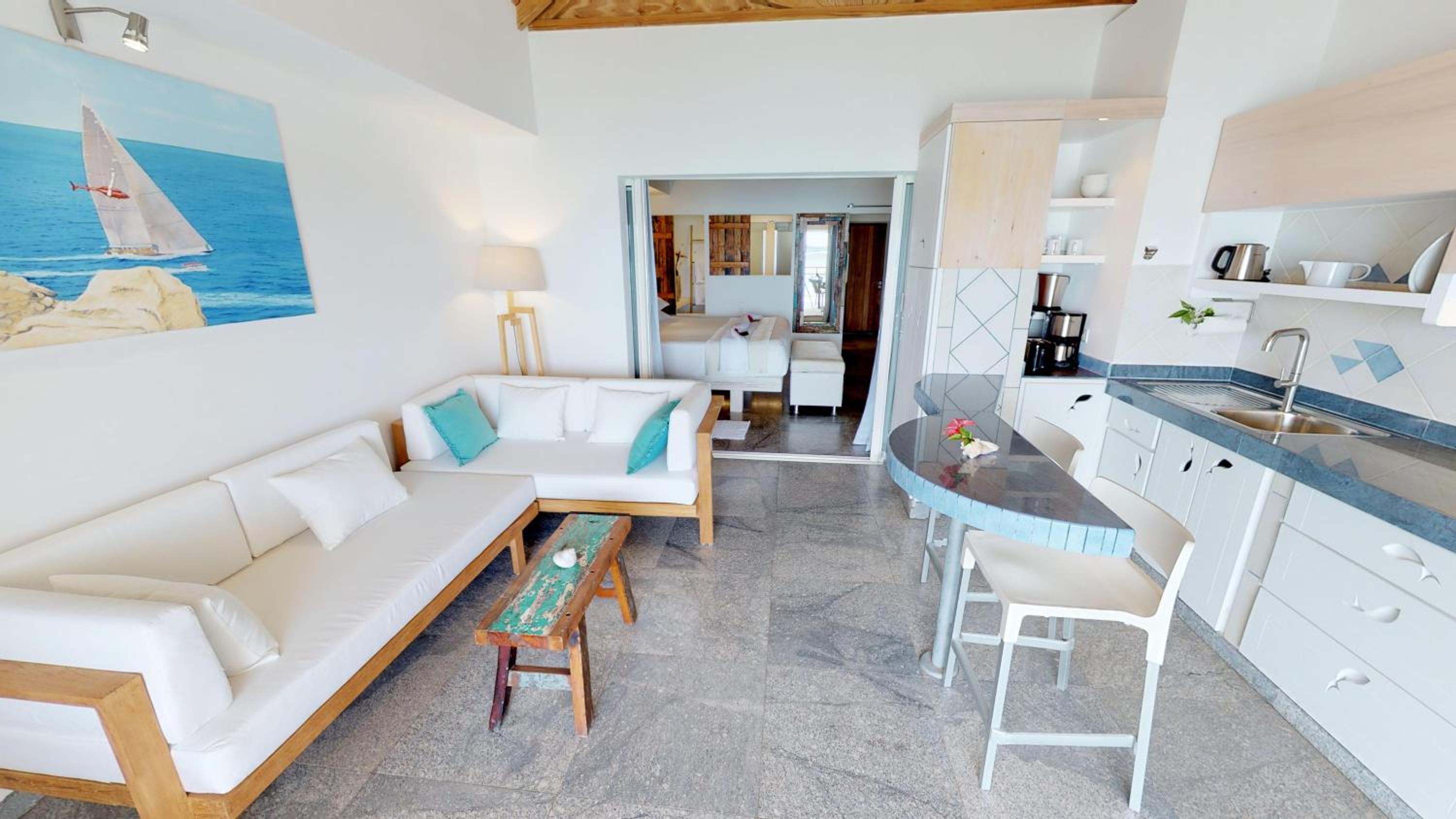 Suite, 1 Bedroom, Beachfront photo 3