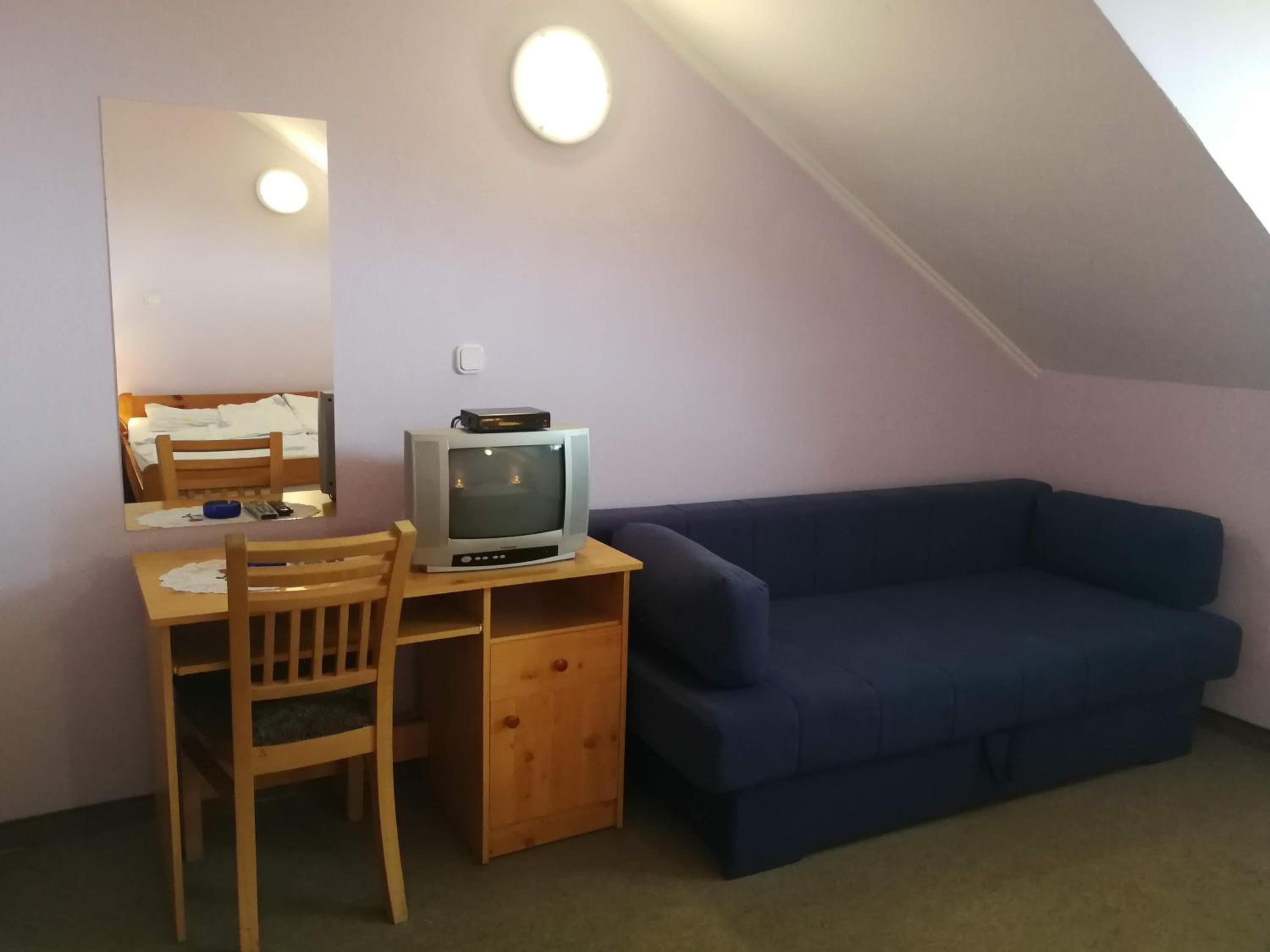 Double Room With Extra Bed photo 2