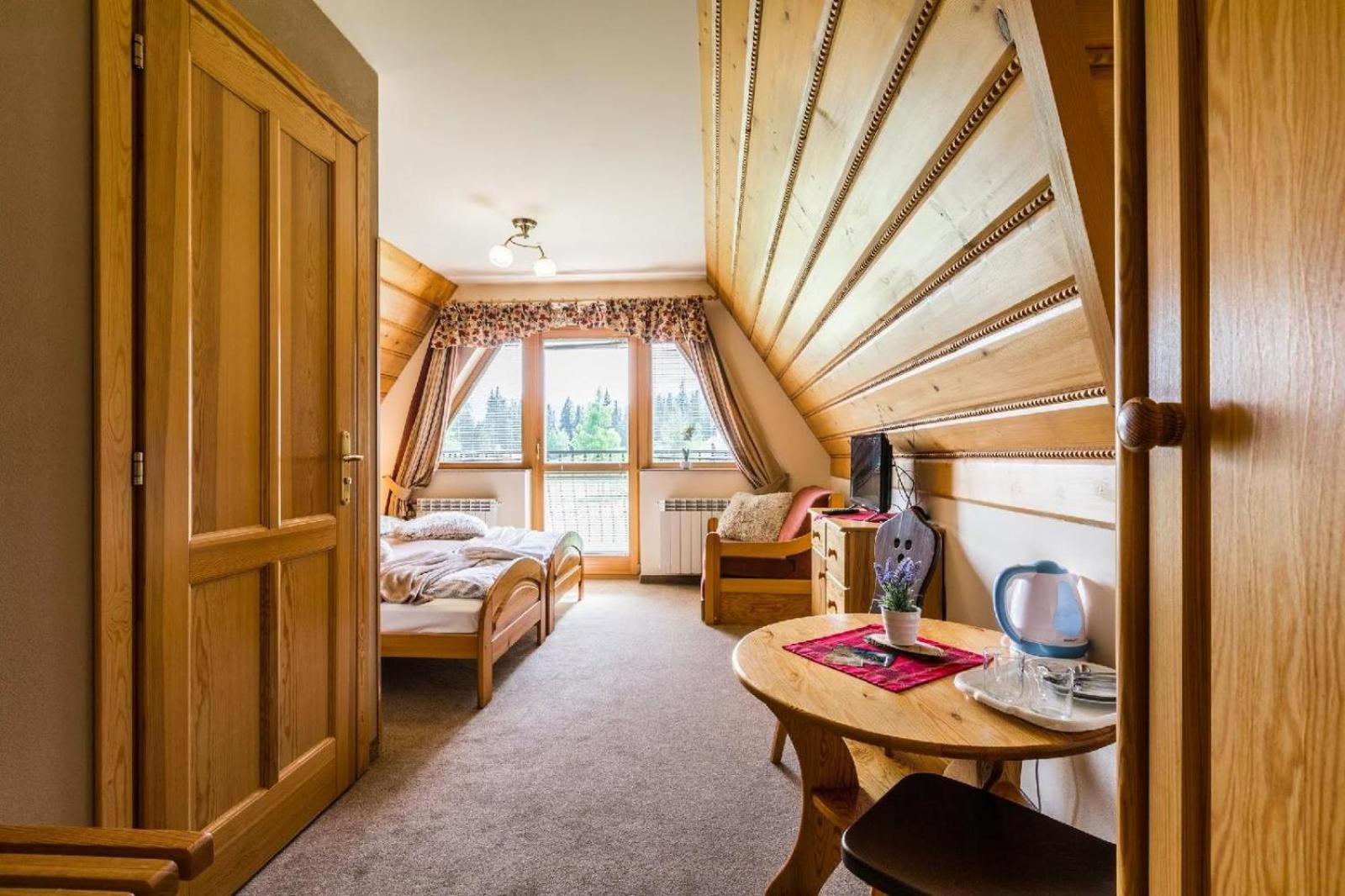 Large Double Room - Photo 19