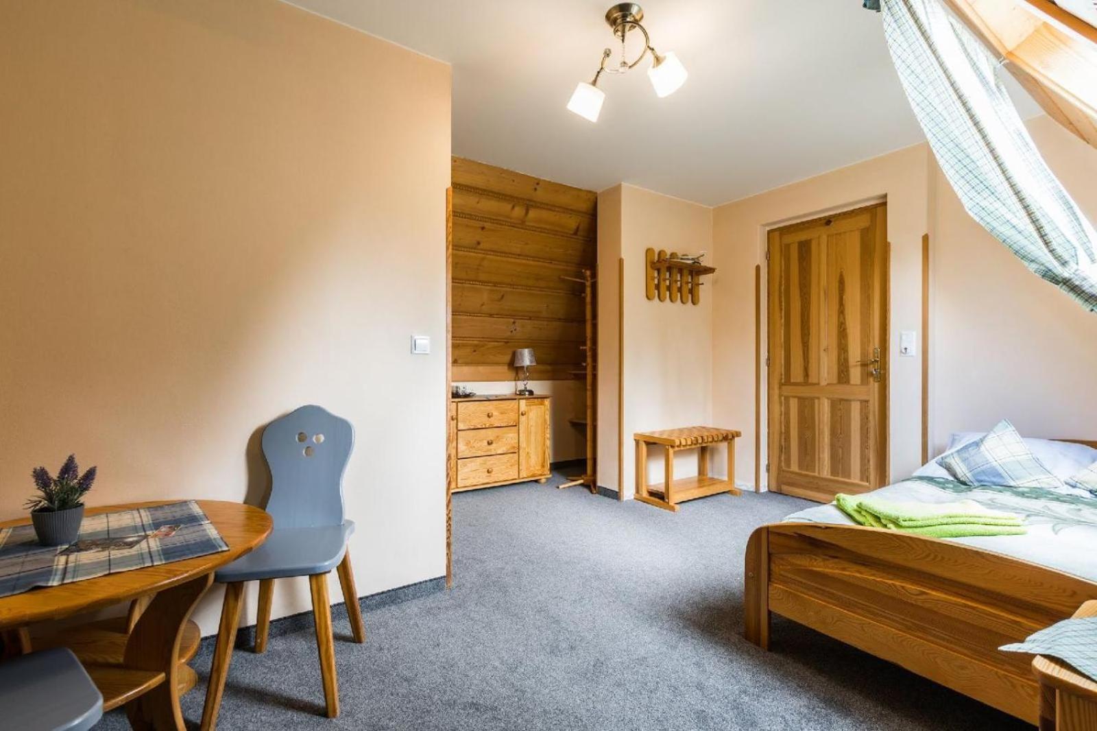 Duplex Quadruple Room - Photo 8