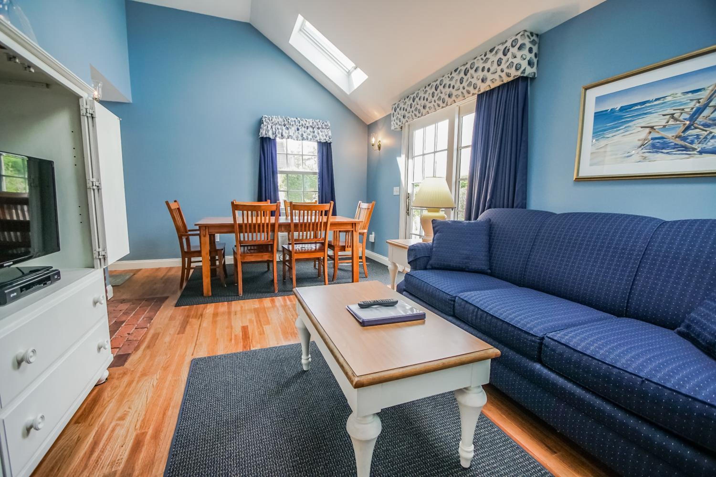 Two-Bedroom Suite photo 2