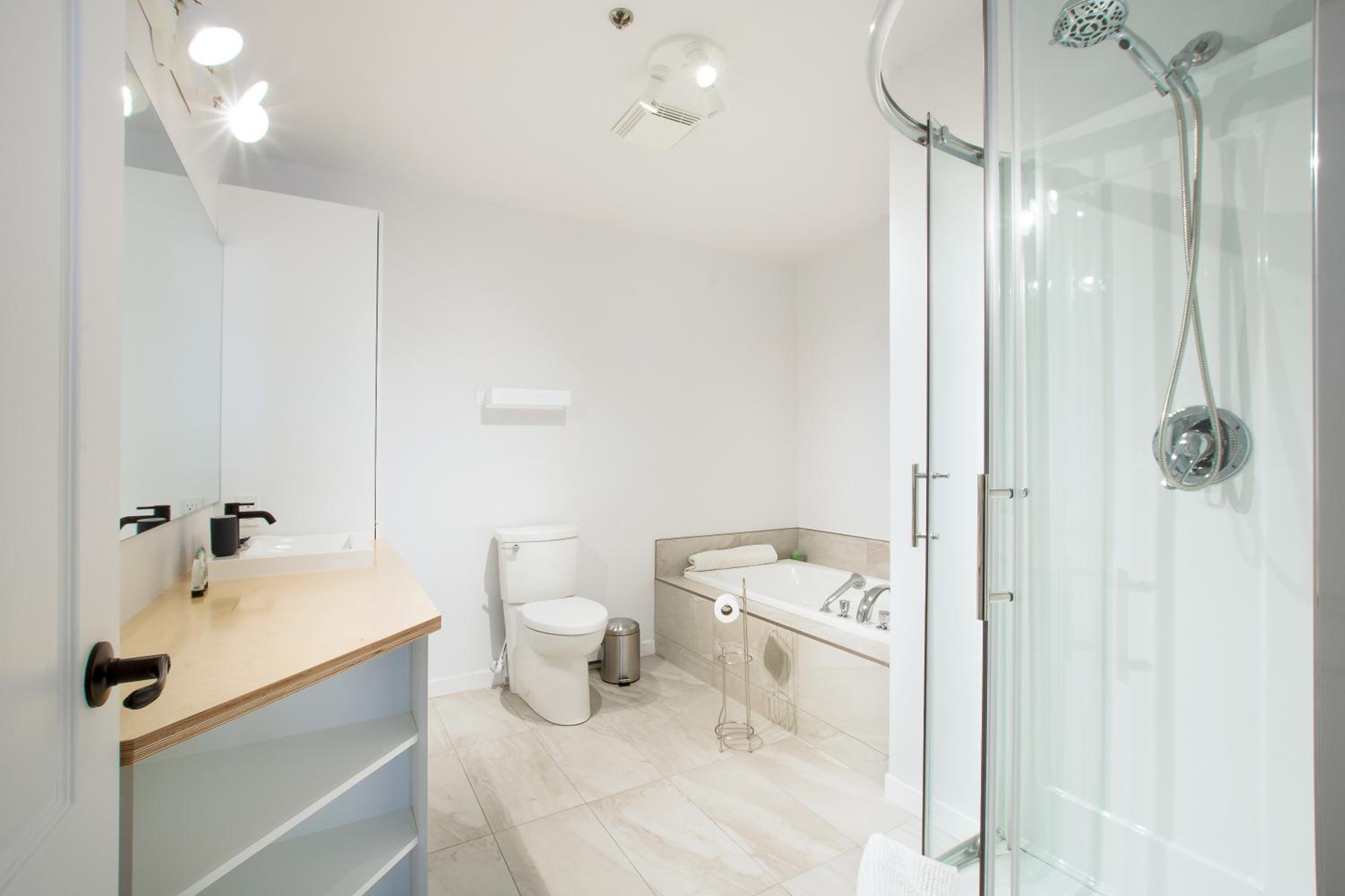 One-Bedroom Apartment with Sofa Bed SR201 - Photo 6