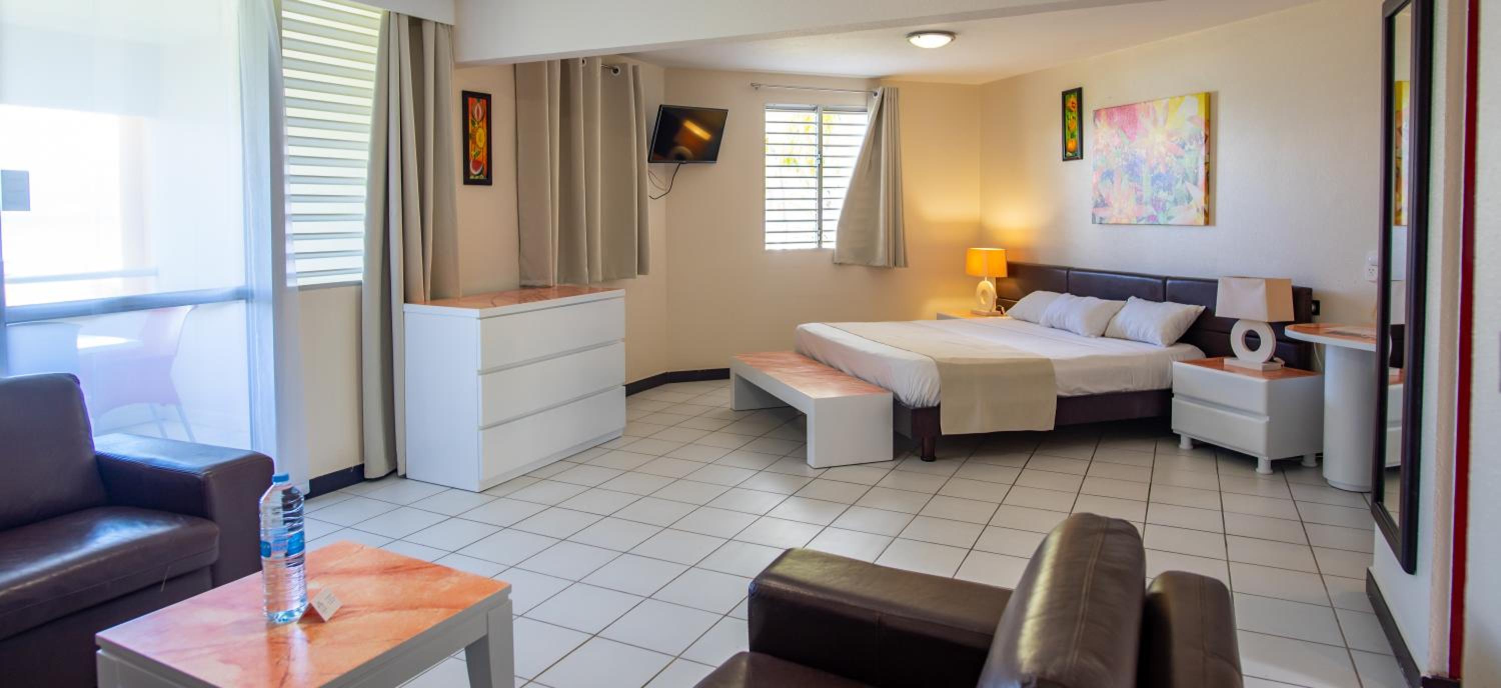Two-Bedroom Suite (6 Adults max.) - Photo 4